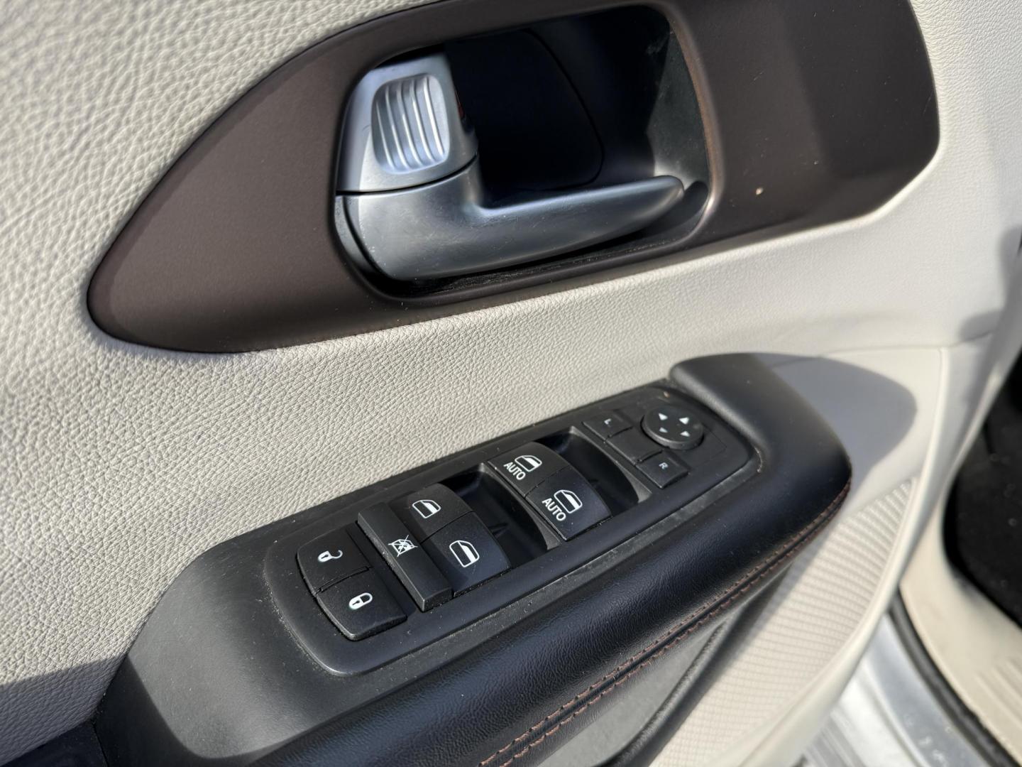 2017 Silver /Black Chrysler Pacifica Touring-L (2C4RC1BG0HR) with an 3.6L V6 DOHC 24V engine, Automatic transmission, located at 547 E. Main St., Orwell, OH, 44076, (440) 437-5893, 41.535435, -80.847855 - 2017 Chrysler Pacifica Touring L – Family-Focused Comfort, Efficiency, and Versatility Upgrade your family’s driving experience with this 2017 Chrysler Pacifica Touring L. Powered by a reliable 3.6L Pentastar V6 engine paired with a smooth 9-speed automatic transmission, this minivan delivers - Photo#13