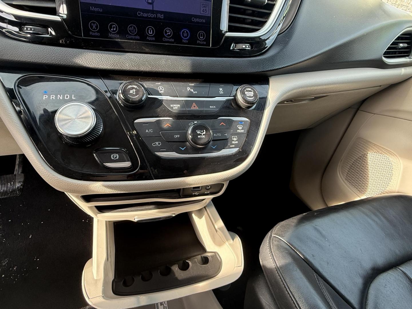 2017 Silver /Black Chrysler Pacifica Touring-L (2C4RC1BG0HR) with an 3.6L V6 DOHC 24V engine, Automatic transmission, located at 547 E. Main St., Orwell, OH, 44076, (440) 437-5893, 41.535435, -80.847855 - 2017 Chrysler Pacifica Touring L – Family-Focused Comfort, Efficiency, and Versatility Upgrade your family’s driving experience with this 2017 Chrysler Pacifica Touring L. Powered by a reliable 3.6L Pentastar V6 engine paired with a smooth 9-speed automatic transmission, this minivan delivers - Photo#27