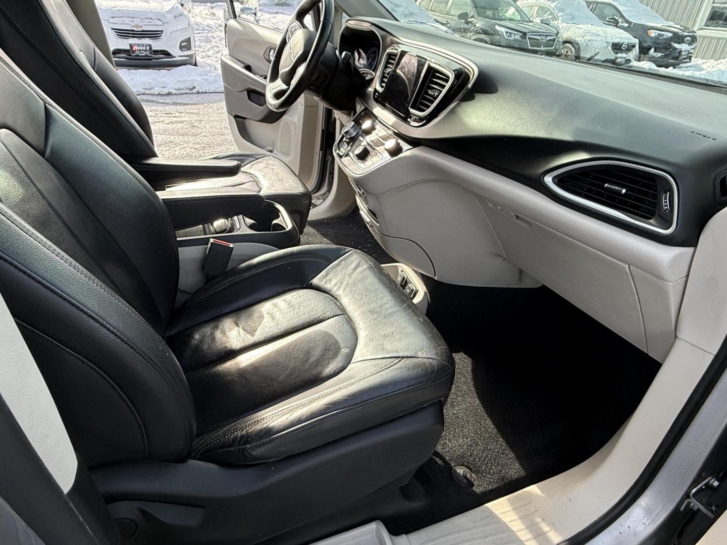 2017 Silver /Black Chrysler Pacifica Touring-L (2C4RC1BG0HR) with an 3.6L V6 DOHC 24V engine, Automatic transmission, located at 547 E. Main St., Orwell, OH, 44076, (440) 437-5893, 41.535435, -80.847855 - 2017 Chrysler Pacifica Touring L – Family-Focused Comfort, Efficiency, and Versatility Upgrade your family’s driving experience with this 2017 Chrysler Pacifica Touring L. Powered by a reliable 3.6L Pentastar V6 engine paired with a smooth 9-speed automatic transmission, this minivan delivers - Photo#31