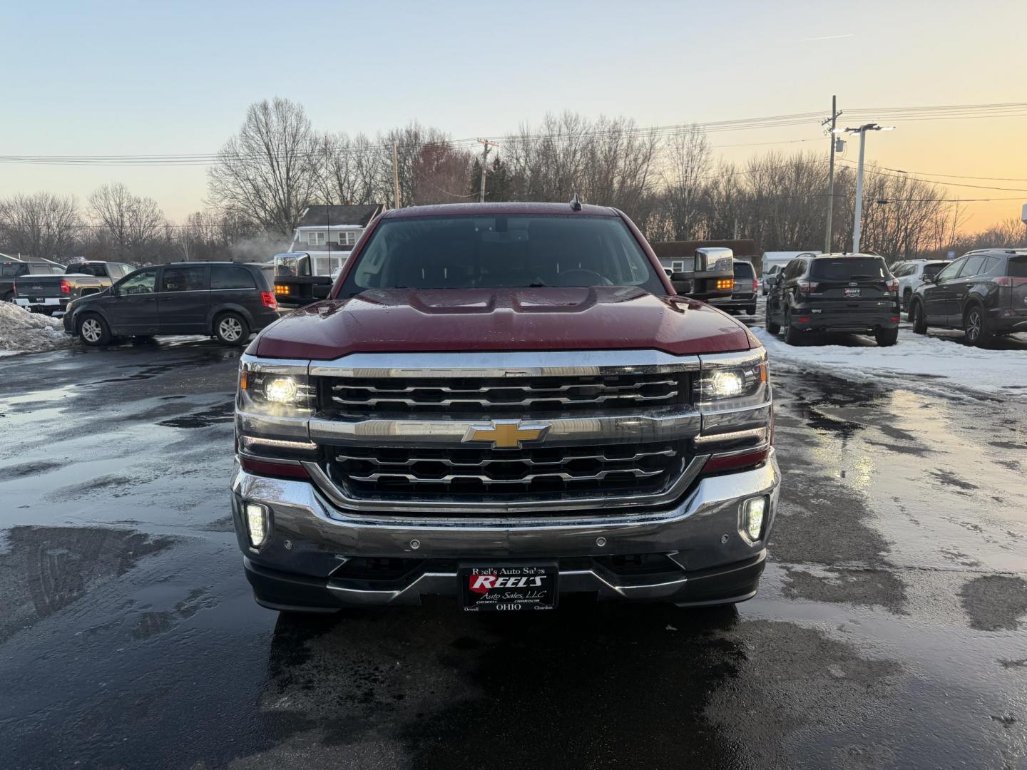 2018 Red /Black Chevrolet Silverado 1500 LTZ Crew Cab 4WD (3GCUKSEJ5JG) with an 6.2L V8 OHV 16V engine, Automatic transmission, located at 547 E. Main St., Orwell, OH, 44076, (440) 437-5893, 41.535435, -80.847855 - 2018 Chevrolet Silverado 1500 LTZ Crew Cab 4WD – Unmatched Power, Premium Comfort, and Advanced Technology Experience the perfect combination of strength, luxury, and innovation with this 2018 Chevrolet Silverado 1500 LTZ Crew Cab 4WD. Under the hood, a commanding 6.2L EcoTec3 V8 engine deliver - Photo#1
