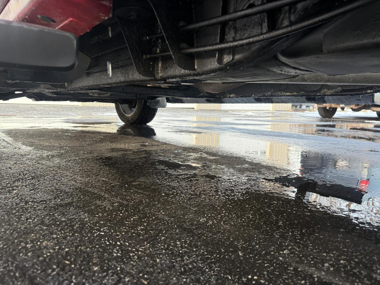 2018 Red /Black Chevrolet Silverado 1500 LTZ Crew Cab 4WD (3GCUKSEJ5JG) with an 6.2L V8 OHV 16V engine, Automatic transmission, located at 547 E. Main St., Orwell, OH, 44076, (440) 437-5893, 41.535435, -80.847855 - 2018 Chevrolet Silverado 1500 LTZ Crew Cab 4WD – Unmatched Power, Premium Comfort, and Advanced Technology Experience the perfect combination of strength, luxury, and innovation with this 2018 Chevrolet Silverado 1500 LTZ Crew Cab 4WD. Under the hood, a commanding 6.2L EcoTec3 V8 engine deliver - Photo#12