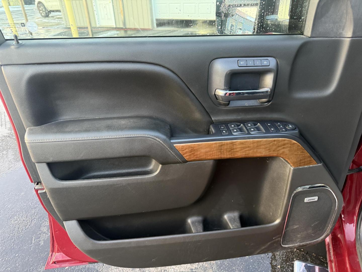 2018 Red /Black Chevrolet Silverado 1500 LTZ Crew Cab 4WD (3GCUKSEJ5JG) with an 6.2L V8 OHV 16V engine, Automatic transmission, located at 547 E. Main St., Orwell, OH, 44076, (440) 437-5893, 41.535435, -80.847855 - 2018 Chevrolet Silverado 1500 LTZ Crew Cab 4WD – Unmatched Power, Premium Comfort, and Advanced Technology Experience the perfect combination of strength, luxury, and innovation with this 2018 Chevrolet Silverado 1500 LTZ Crew Cab 4WD. Under the hood, a commanding 6.2L EcoTec3 V8 engine deliver - Photo#18