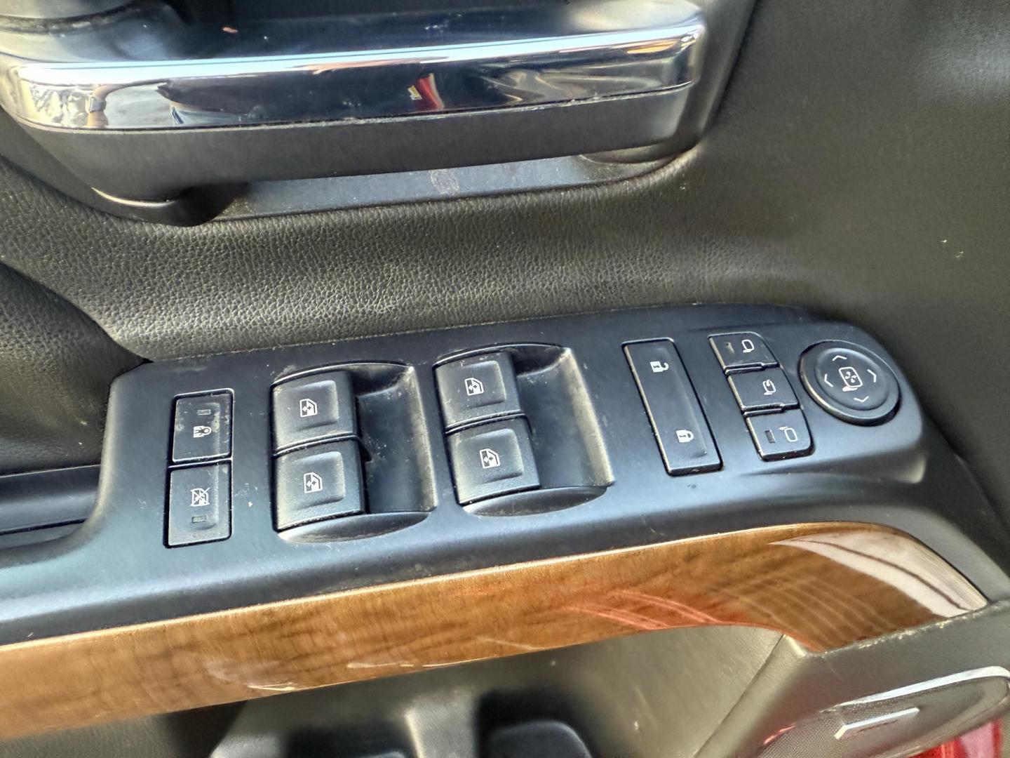 2018 Red /Black Chevrolet Silverado 1500 LTZ Crew Cab 4WD (3GCUKSEJ5JG) with an 6.2L V8 OHV 16V engine, Automatic transmission, located at 547 E. Main St., Orwell, OH, 44076, (440) 437-5893, 41.535435, -80.847855 - 2018 Chevrolet Silverado 1500 LTZ Crew Cab 4WD – Unmatched Power, Premium Comfort, and Advanced Technology Experience the perfect combination of strength, luxury, and innovation with this 2018 Chevrolet Silverado 1500 LTZ Crew Cab 4WD. Under the hood, a commanding 6.2L EcoTec3 V8 engine deliver - Photo#20