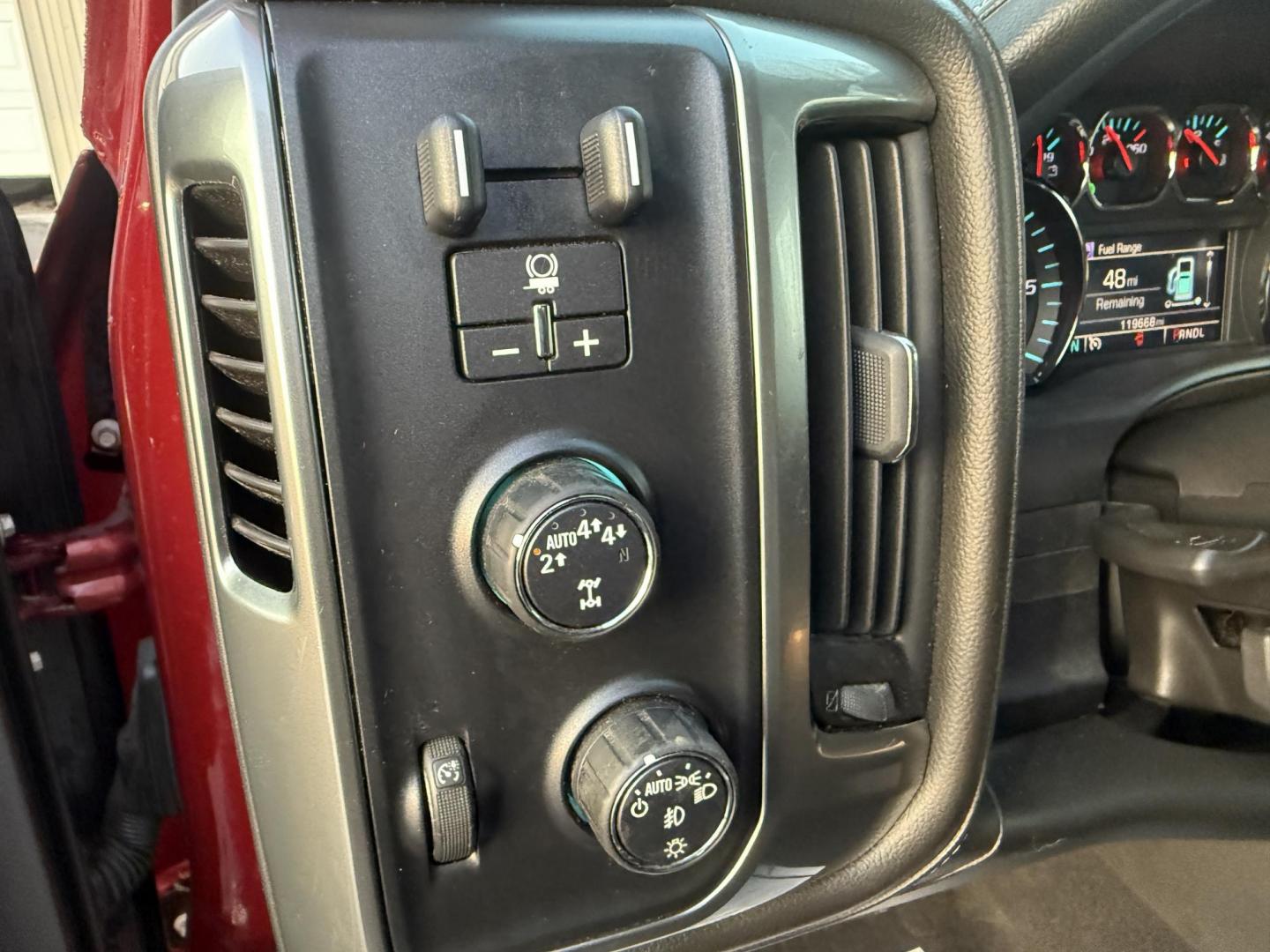 2018 Red /Black Chevrolet Silverado 1500 LTZ Crew Cab 4WD (3GCUKSEJ5JG) with an 6.2L V8 OHV 16V engine, Automatic transmission, located at 547 E. Main St., Orwell, OH, 44076, (440) 437-5893, 41.535435, -80.847855 - 2018 Chevrolet Silverado 1500 LTZ Crew Cab 4WD – Unmatched Power, Premium Comfort, and Advanced Technology Experience the perfect combination of strength, luxury, and innovation with this 2018 Chevrolet Silverado 1500 LTZ Crew Cab 4WD. Under the hood, a commanding 6.2L EcoTec3 V8 engine deliver - Photo#24