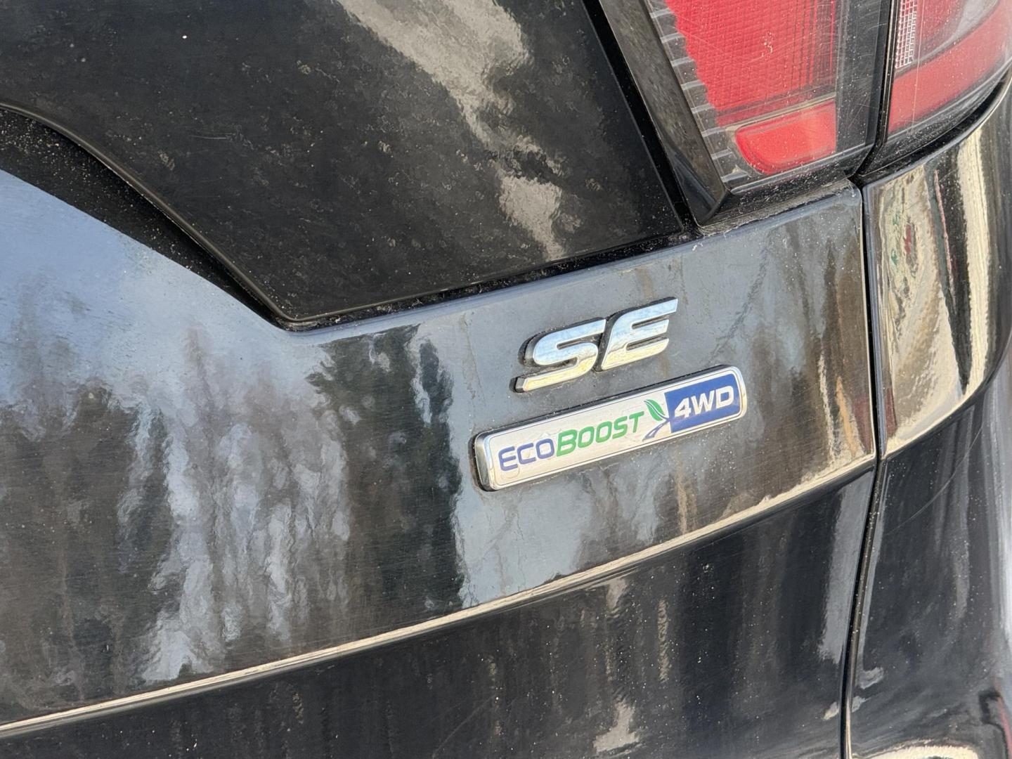 2017 Black /Black Ford Escape SE 4WD (1FMCU9GDXHU) with an 1.5L I4 DOHC 16V Turbo engine, Automatic transmission, located at 11115 Chardon Rd. , Chardon, OH, 44024, (440) 214-9705, 41.580246, -81.241943 - 2017 Ford Escape SE 4WD – Versatile Efficiency, Comfort, and Confidence Upgrade your daily drive with this 2017 Ford Escape SE 4WD, combining smart features and practical performance. Powered by a responsive 1.5L turbocharged EcoTec I4 engine with a 6-speed automatic transmission, this SUV deli - Photo#6