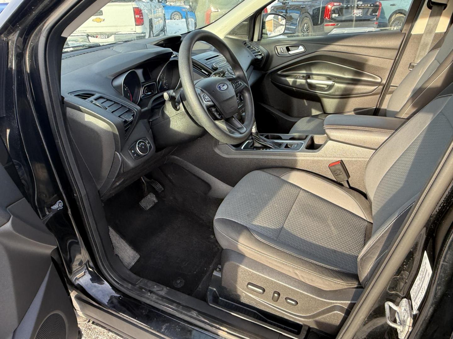 2017 Black /Black Ford Escape SE 4WD (1FMCU9GDXHU) with an 1.5L I4 DOHC 16V Turbo engine, Automatic transmission, located at 11115 Chardon Rd. , Chardon, OH, 44024, (440) 214-9705, 41.580246, -81.241943 - 2017 Ford Escape SE 4WD – Versatile Efficiency, Comfort, and Confidence Upgrade your daily drive with this 2017 Ford Escape SE 4WD, combining smart features and practical performance. Powered by a responsive 1.5L turbocharged EcoTec I4 engine with a 6-speed automatic transmission, this SUV deli - Photo#14