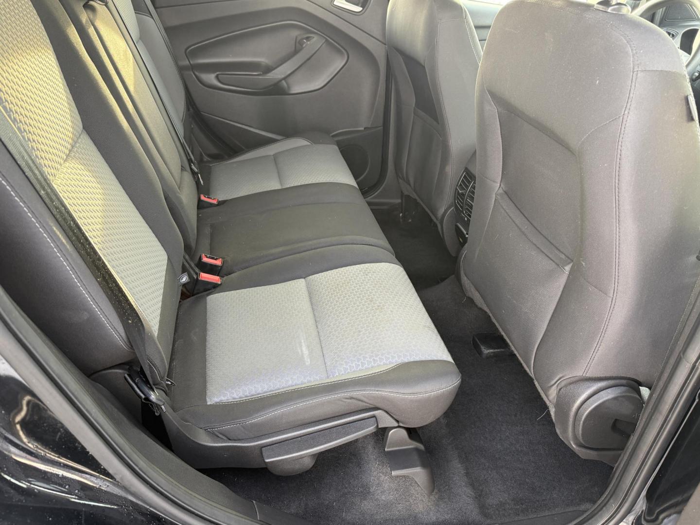 2017 Black /Black Ford Escape SE 4WD (1FMCU9GDXHU) with an 1.5L I4 DOHC 16V Turbo engine, Automatic transmission, located at 11115 Chardon Rd. , Chardon, OH, 44024, (440) 214-9705, 41.580246, -81.241943 - 2017 Ford Escape SE 4WD – Versatile Efficiency, Comfort, and Confidence Upgrade your daily drive with this 2017 Ford Escape SE 4WD, combining smart features and practical performance. Powered by a responsive 1.5L turbocharged EcoTec I4 engine with a 6-speed automatic transmission, this SUV deli - Photo#28