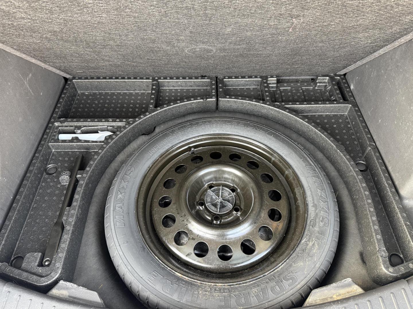 2017 Black /Black Ford Escape SE 4WD (1FMCU9GDXHU) with an 1.5L I4 DOHC 16V Turbo engine, Automatic transmission, located at 11115 Chardon Rd. , Chardon, OH, 44024, (440) 214-9705, 41.580246, -81.241943 - 2017 Ford Escape SE 4WD – Versatile Efficiency, Comfort, and Confidence Upgrade your daily drive with this 2017 Ford Escape SE 4WD, combining smart features and practical performance. Powered by a responsive 1.5L turbocharged EcoTec I4 engine with a 6-speed automatic transmission, this SUV deli - Photo#27