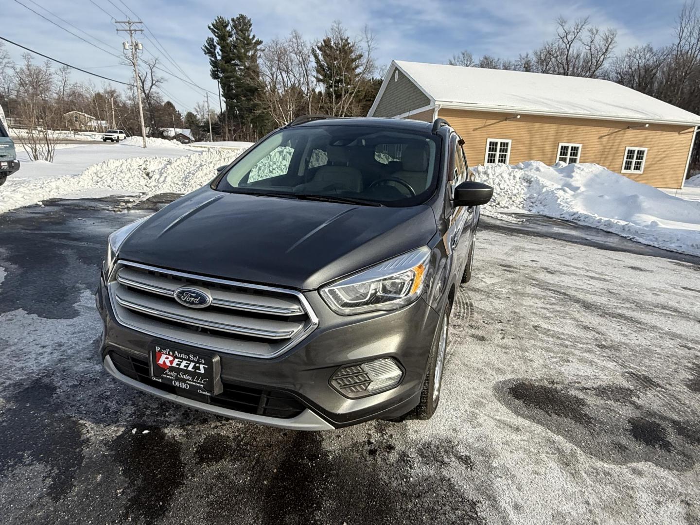 2019 Gray /Gray Ford Escape SEL 4WD (1FMCU9HDXKU) with an 1.5L I4 DOHC 16V Turbo engine, Automatic transmission, located at 11115 Chardon Rd. , Chardon, OH, 44024, (440) 214-9705, 41.580246, -81.241943 - 2019 Ford Escape SEL 4WD – Stylish Comfort, Advanced Safety, and Efficient Performance Elevate your driving experience with this 2019 Ford Escape SEL 4WD. Powered by a fuel-efficient 1.5L turbocharged EcoTec I4 engine and a smooth 6-speed automatic transmission, this SUV delivers up to 28 MPG h - Photo#0