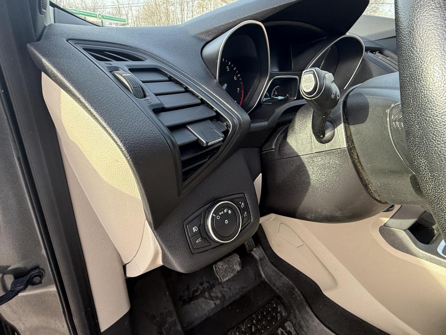 2019 Gray /Gray Ford Escape SEL 4WD (1FMCU9HDXKU) with an 1.5L I4 DOHC 16V Turbo engine, Automatic transmission, located at 11115 Chardon Rd. , Chardon, OH, 44024, (440) 214-9705, 41.580246, -81.241943 - 2019 Ford Escape SEL 4WD – Stylish Comfort, Advanced Safety, and Efficient Performance Elevate your driving experience with this 2019 Ford Escape SEL 4WD. Powered by a fuel-efficient 1.5L turbocharged EcoTec I4 engine and a smooth 6-speed automatic transmission, this SUV delivers up to 28 MPG h - Photo#16