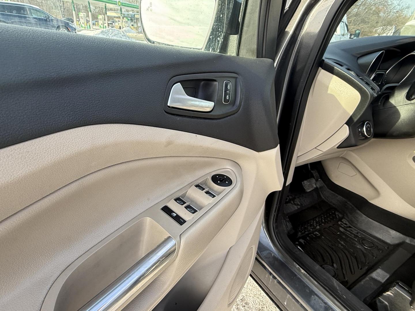 2019 Gray /Gray Ford Escape SEL 4WD (1FMCU9HDXKU) with an 1.5L I4 DOHC 16V Turbo engine, Automatic transmission, located at 11115 Chardon Rd. , Chardon, OH, 44024, (440) 214-9705, 41.580246, -81.241943 - 2019 Ford Escape SEL 4WD – Stylish Comfort, Advanced Safety, and Efficient Performance Elevate your driving experience with this 2019 Ford Escape SEL 4WD. Powered by a fuel-efficient 1.5L turbocharged EcoTec I4 engine and a smooth 6-speed automatic transmission, this SUV delivers up to 28 MPG h - Photo#15