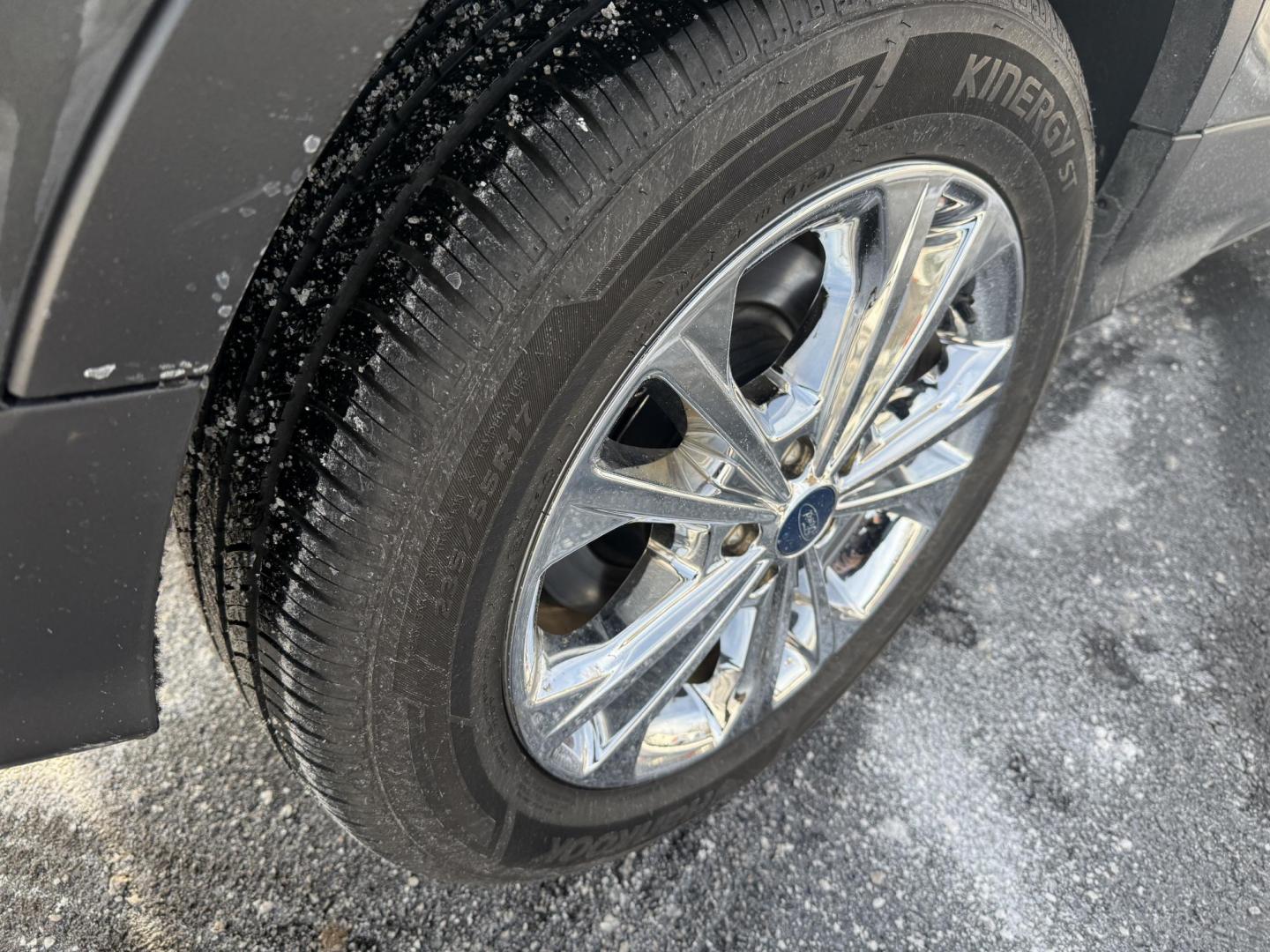 2019 Gray /Gray Ford Escape SEL 4WD (1FMCU9HDXKU) with an 1.5L I4 DOHC 16V Turbo engine, Automatic transmission, located at 11115 Chardon Rd. , Chardon, OH, 44024, (440) 214-9705, 41.580246, -81.241943 - 2019 Ford Escape SEL 4WD – Stylish Comfort, Advanced Safety, and Efficient Performance Elevate your driving experience with this 2019 Ford Escape SEL 4WD. Powered by a fuel-efficient 1.5L turbocharged EcoTec I4 engine and a smooth 6-speed automatic transmission, this SUV delivers up to 28 MPG h - Photo#40