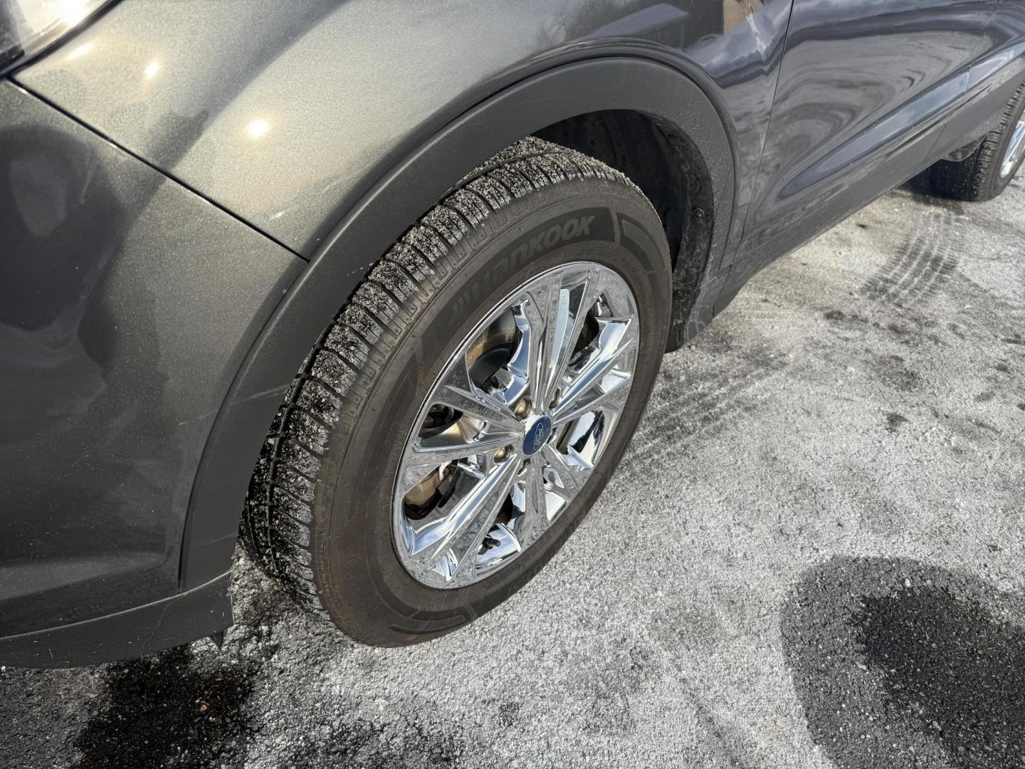 2019 Gray /Gray Ford Escape SEL 4WD (1FMCU9HDXKU) with an 1.5L I4 DOHC 16V Turbo engine, Automatic transmission, located at 11115 Chardon Rd. , Chardon, OH, 44024, (440) 214-9705, 41.580246, -81.241943 - 2019 Ford Escape SEL 4WD – Stylish Comfort, Advanced Safety, and Efficient Performance Elevate your driving experience with this 2019 Ford Escape SEL 4WD. Powered by a fuel-efficient 1.5L turbocharged EcoTec I4 engine and a smooth 6-speed automatic transmission, this SUV delivers up to 28 MPG h - Photo#42