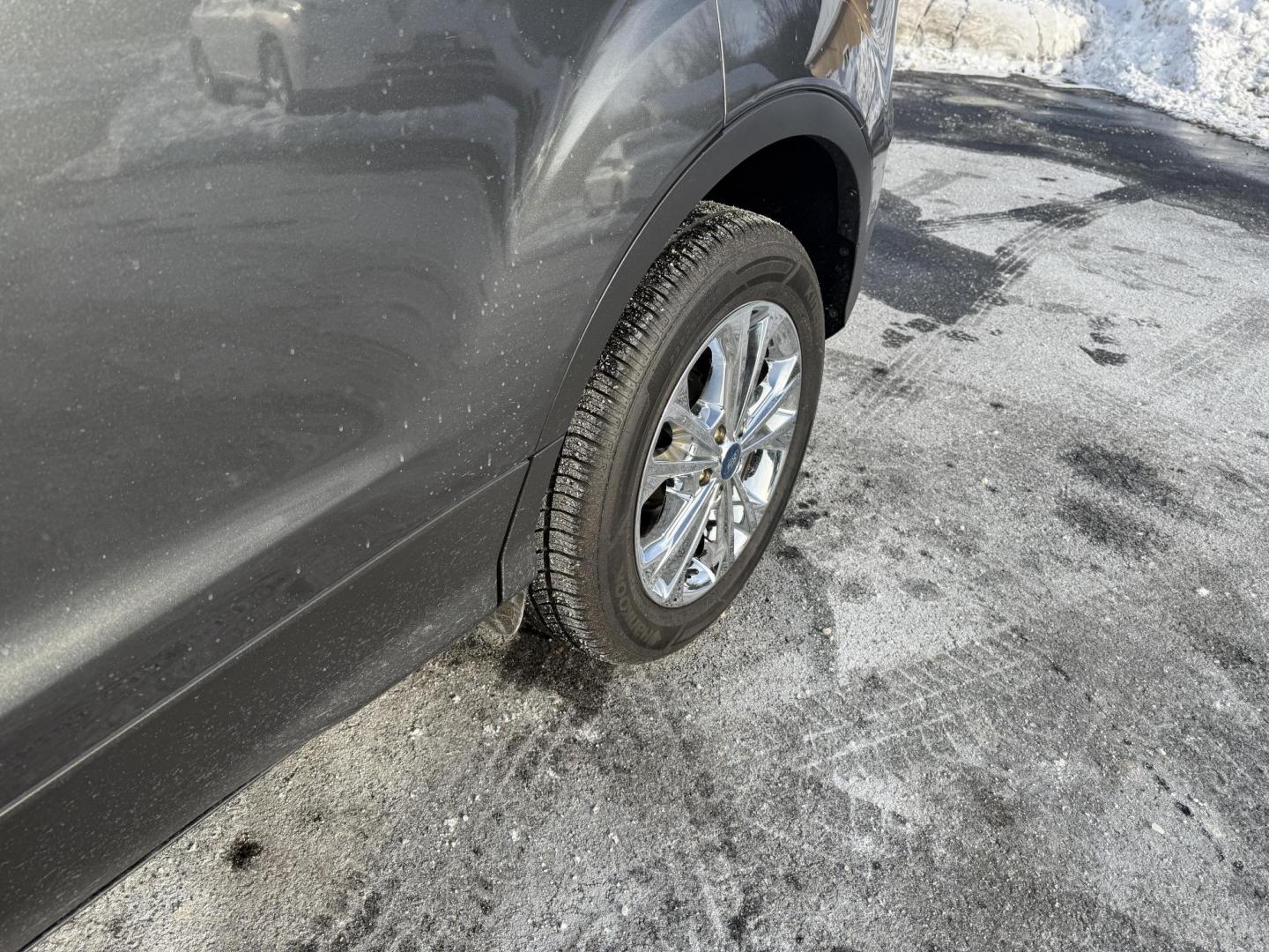 2019 Gray /Gray Ford Escape SEL 4WD (1FMCU9HDXKU) with an 1.5L I4 DOHC 16V Turbo engine, Automatic transmission, located at 11115 Chardon Rd. , Chardon, OH, 44024, (440) 214-9705, 41.580246, -81.241943 - 2019 Ford Escape SEL 4WD – Stylish Comfort, Advanced Safety, and Efficient Performance Elevate your driving experience with this 2019 Ford Escape SEL 4WD. Powered by a fuel-efficient 1.5L turbocharged EcoTec I4 engine and a smooth 6-speed automatic transmission, this SUV delivers up to 28 MPG h - Photo#43