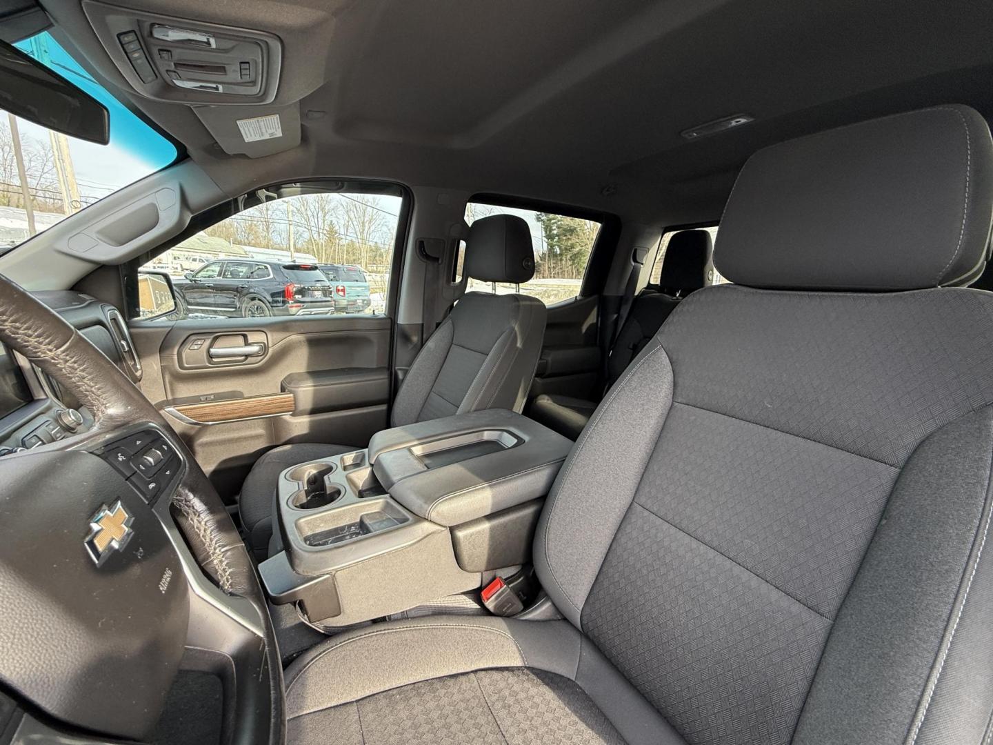 2020 Gray /Black Chevrolet Silverado 1500 LT Crew Cab 4WD (3GCUYDED8LG) with an 5.3L V8 OHV 16V engine, Automatic transmission, located at 11115 Chardon Rd. , Chardon, OH, 44024, (440) 214-9705, 41.580246, -81.241943 - 2020 Chevrolet Silverado 1500 LT Crew Cab – Rugged Capability, Modern Comfort, and Advanced Technology Get ready to tackle any job or adventure in this 2020 Chevrolet Silverado 1500 LT Crew Cab. Powered by a robust 5.3L EcoTec3 V8 engine paired with an 8-speed automatic transmission, this truck - Photo#34