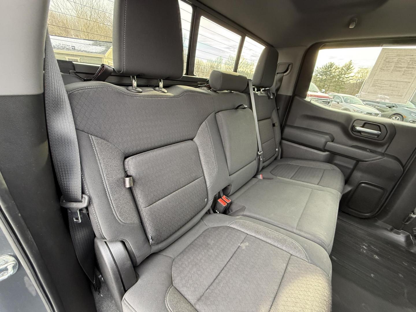 2020 Gray /Black Chevrolet Silverado 1500 LT Crew Cab 4WD (3GCUYDED8LG) with an 5.3L V8 OHV 16V engine, Automatic transmission, located at 11115 Chardon Rd. , Chardon, OH, 44024, (440) 214-9705, 41.580246, -81.241943 - 2020 Chevrolet Silverado 1500 LT Crew Cab – Rugged Capability, Modern Comfort, and Advanced Technology Get ready to tackle any job or adventure in this 2020 Chevrolet Silverado 1500 LT Crew Cab. Powered by a robust 5.3L EcoTec3 V8 engine paired with an 8-speed automatic transmission, this truck - Photo#38