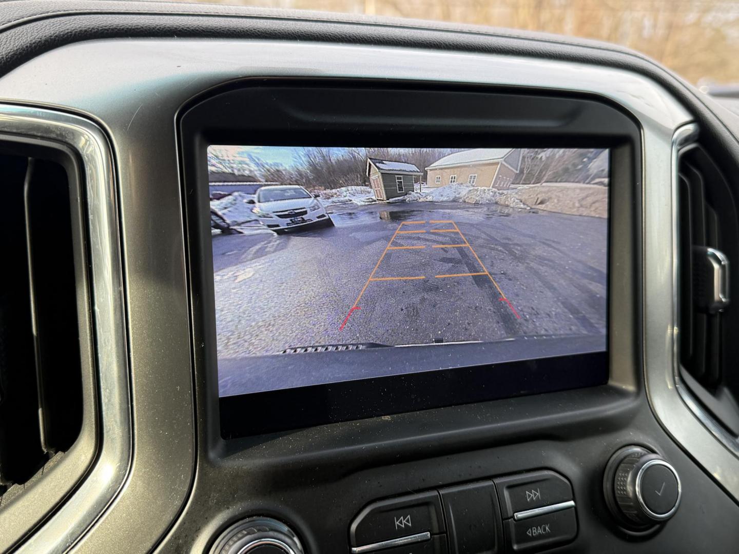 2020 Gray /Black Chevrolet Silverado 1500 LT Crew Cab 4WD (3GCUYDED8LG) with an 5.3L V8 OHV 16V engine, Automatic transmission, located at 11115 Chardon Rd. , Chardon, OH, 44024, (440) 214-9705, 41.580246, -81.241943 - 2020 Chevrolet Silverado 1500 LT Crew Cab – Rugged Capability, Modern Comfort, and Advanced Technology Get ready to tackle any job or adventure in this 2020 Chevrolet Silverado 1500 LT Crew Cab. Powered by a robust 5.3L EcoTec3 V8 engine paired with an 8-speed automatic transmission, this truck - Photo#32