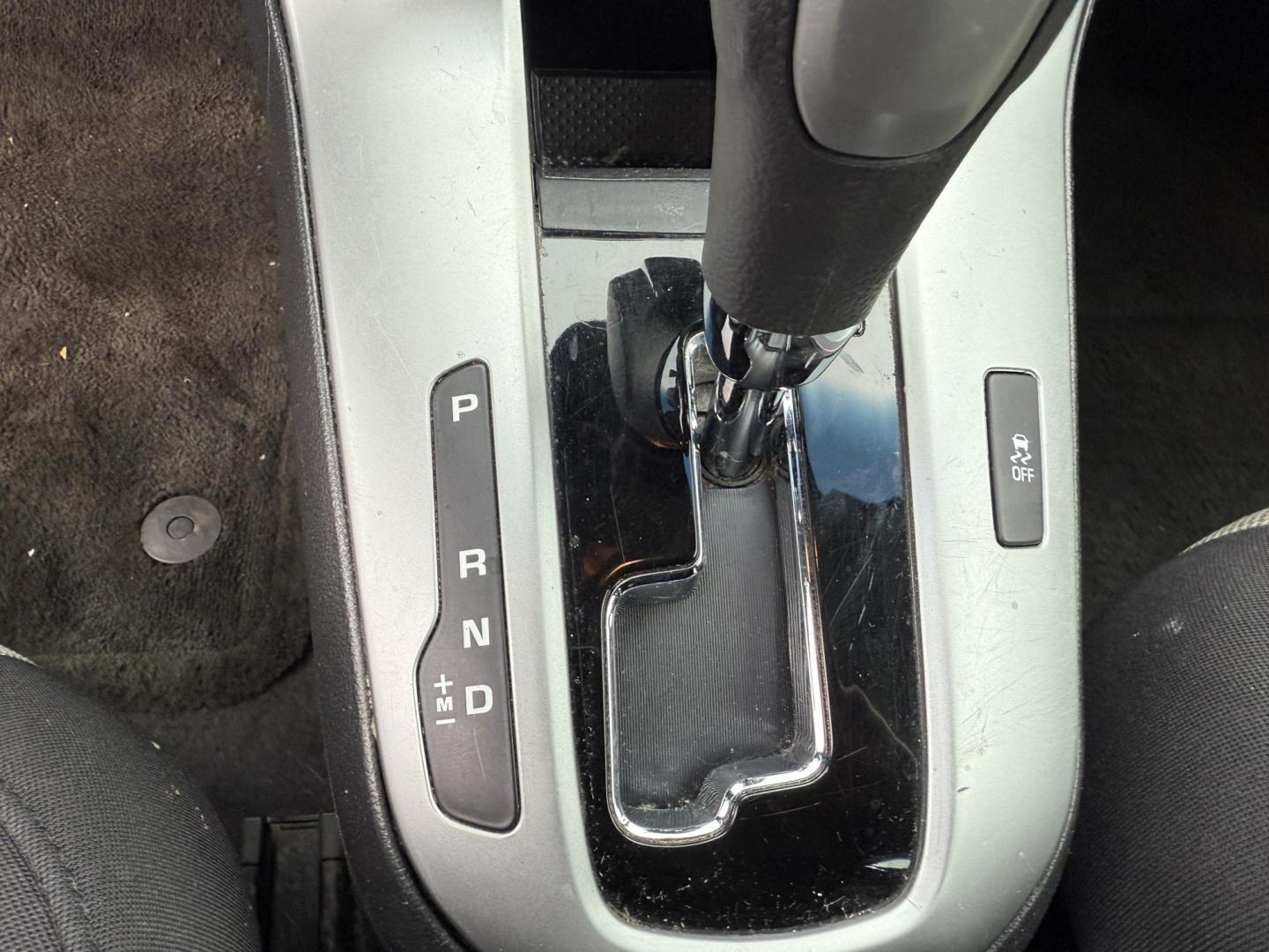 2014 White /Black Chevrolet Cruze LS Auto (1G1PA5SH9E7) with an 1.8L I4 DOHC 16V engine, Automatic transmission, located at 11115 Chardon Rd. , Chardon, OH, 44024, (440) 214-9705, 41.580246, -81.241943 - 2014 Chevrolet Cruze LS – Efficient, Safe, and Dependable Compact Sedan Enjoy reliable performance and impressive fuel economy with this 2014 Chevrolet Cruze LS. Powered by a 1.8L EcoTec I4 engine paired with a 6-speed automatic transmission, this sedan delivers up to 32 MPG highway and 26 MPG - Photo#25