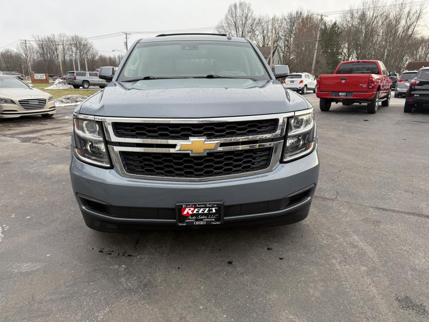 2015 Gray /Tan Chevrolet Tahoe LT 4WD (1GNSKBKC8FR) with an 5.3L V8 OHV 16V engine, Automatic transmission, located at 547 E. Main St., Orwell, OH, 44076, (440) 437-5893, 41.535435, -80.847855 - 2015 Chevrolet Tahoe LT 4WD – Family Luxury, Rugged Capability, and Premium Features Upgrade your adventures with this 2015 Chevrolet Tahoe LT 4WD—an SUV that blends powerful performance, advanced technology, and luxurious comfort. Under the hood, the 5.3L EcoTec3 V8 engine paired with a 6-sp - Photo#1