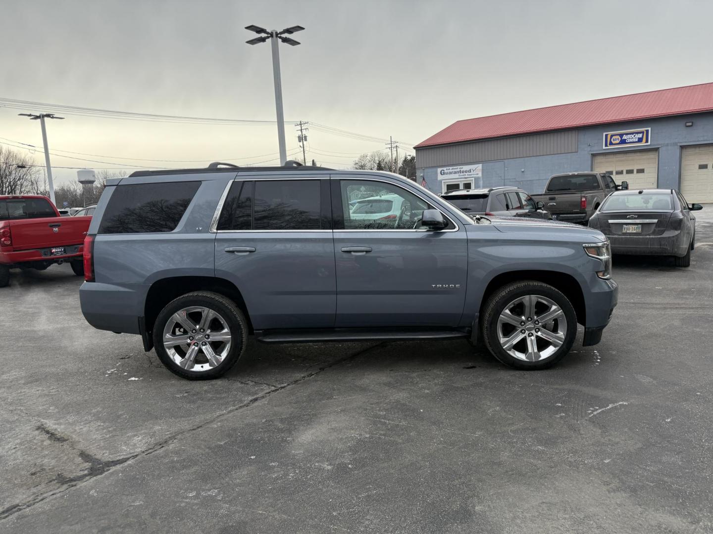 2015 Gray /Tan Chevrolet Tahoe LT 4WD (1GNSKBKC8FR) with an 5.3L V8 OHV 16V engine, Automatic transmission, located at 547 E. Main St., Orwell, OH, 44076, (440) 437-5893, 41.535435, -80.847855 - 2015 Chevrolet Tahoe LT 4WD – Family Luxury, Rugged Capability, and Premium Features Upgrade your adventures with this 2015 Chevrolet Tahoe LT 4WD—an SUV that blends powerful performance, advanced technology, and luxurious comfort. Under the hood, the 5.3L EcoTec3 V8 engine paired with a 6-sp - Photo#5