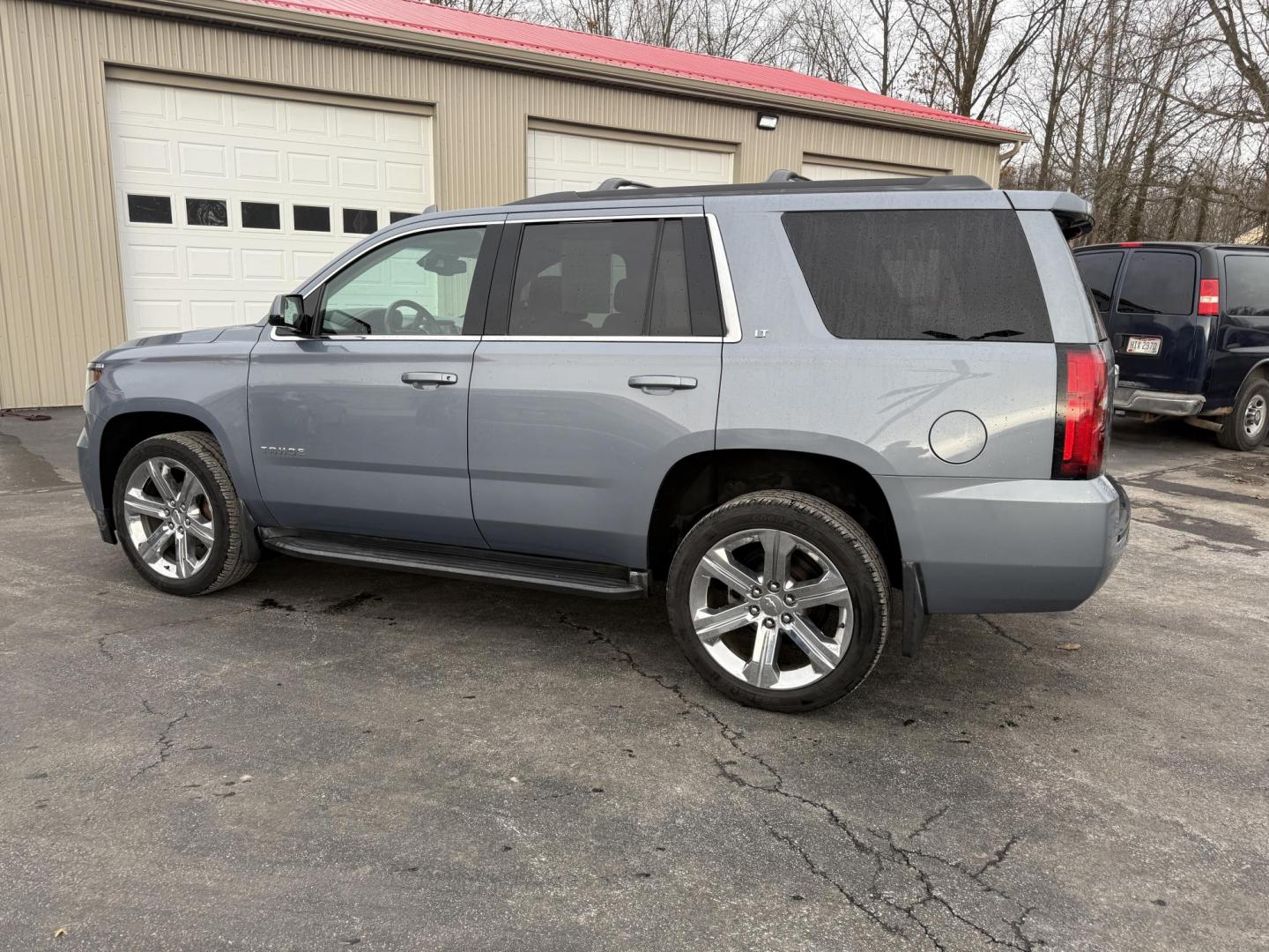 2015 Gray /Tan Chevrolet Tahoe LT 4WD (1GNSKBKC8FR) with an 5.3L V8 OHV 16V engine, Automatic transmission, located at 547 E. Main St., Orwell, OH, 44076, (440) 437-5893, 41.535435, -80.847855 - 2015 Chevrolet Tahoe LT 4WD – Family Luxury, Rugged Capability, and Premium Features Upgrade your adventures with this 2015 Chevrolet Tahoe LT 4WD—an SUV that blends powerful performance, advanced technology, and luxurious comfort. Under the hood, the 5.3L EcoTec3 V8 engine paired with a 6-sp - Photo#10