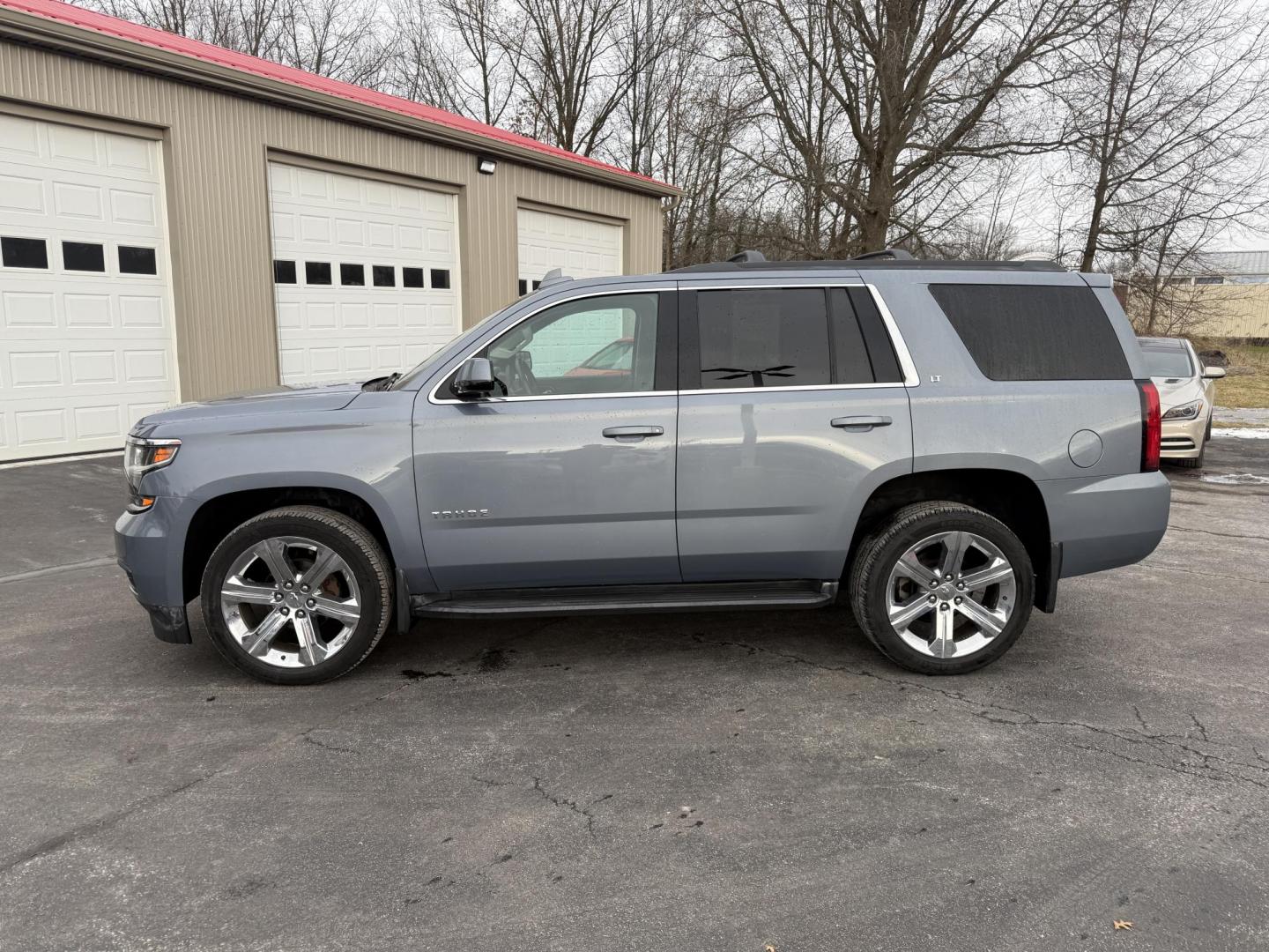 2015 Gray /Tan Chevrolet Tahoe LT 4WD (1GNSKBKC8FR) with an 5.3L V8 OHV 16V engine, Automatic transmission, located at 547 E. Main St., Orwell, OH, 44076, (440) 437-5893, 41.535435, -80.847855 - 2015 Chevrolet Tahoe LT 4WD – Family Luxury, Rugged Capability, and Premium Features Upgrade your adventures with this 2015 Chevrolet Tahoe LT 4WD—an SUV that blends powerful performance, advanced technology, and luxurious comfort. Under the hood, the 5.3L EcoTec3 V8 engine paired with a 6-sp - Photo#12