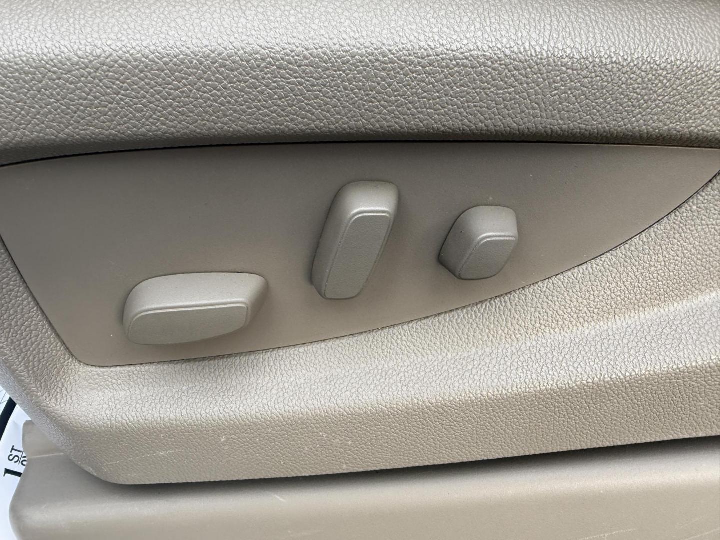 2015 Gray /Tan Chevrolet Tahoe LT 4WD (1GNSKBKC8FR) with an 5.3L V8 OHV 16V engine, Automatic transmission, located at 547 E. Main St., Orwell, OH, 44076, (440) 437-5893, 41.535435, -80.847855 - 2015 Chevrolet Tahoe LT 4WD – Family Luxury, Rugged Capability, and Premium Features Upgrade your adventures with this 2015 Chevrolet Tahoe LT 4WD—an SUV that blends powerful performance, advanced technology, and luxurious comfort. Under the hood, the 5.3L EcoTec3 V8 engine paired with a 6-sp - Photo#20