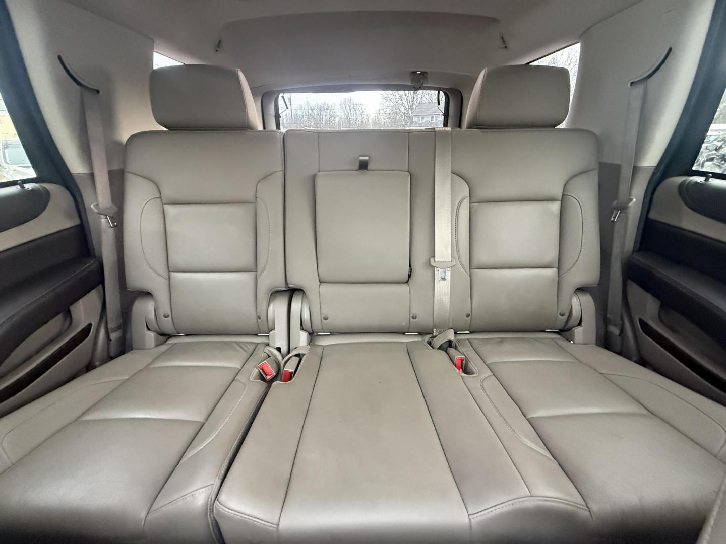 2015 Gray /Tan Chevrolet Tahoe LT 4WD (1GNSKBKC8FR) with an 5.3L V8 OHV 16V engine, Automatic transmission, located at 547 E. Main St., Orwell, OH, 44076, (440) 437-5893, 41.535435, -80.847855 - 2015 Chevrolet Tahoe LT 4WD – Family Luxury, Rugged Capability, and Premium Features Upgrade your adventures with this 2015 Chevrolet Tahoe LT 4WD—an SUV that blends powerful performance, advanced technology, and luxurious comfort. Under the hood, the 5.3L EcoTec3 V8 engine paired with a 6-sp - Photo#36