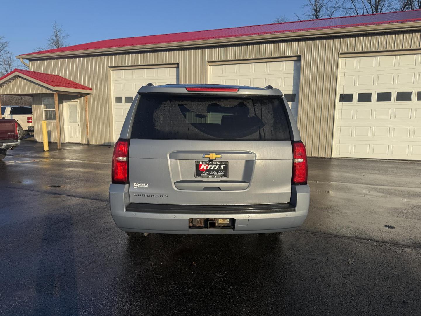 2016 Gray /Black Chevrolet Suburban LS 4WD (1GNSKGEC5GR) with an 5.3L V8 OHV 16V engine, Automatic transmission, located at 547 E. Main St., Orwell, OH, 44076, (440) 437-5893, 41.535435, -80.847855 - 2016 Chevrolet Suburban LS 4WD – Ultimate Space, Power, and Family Comfort Take command of every journey with this 2016 Chevrolet Suburban LS 4WD—a full-size SUV that delivers space, performance, and modern technology for the whole family. Under the hood, the robust 5.3L EcoTec3 V8 engine and - Photo#7