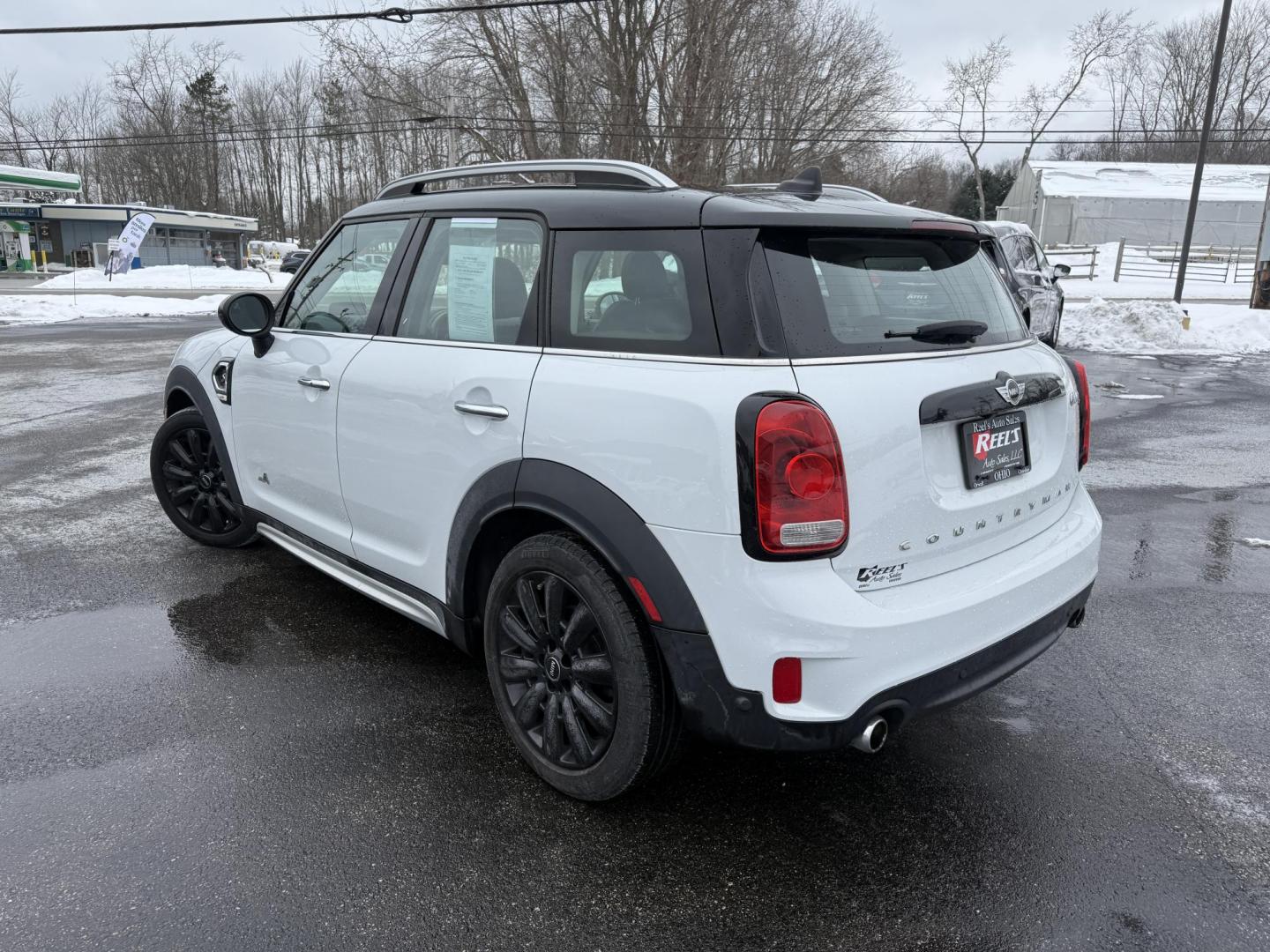 2018 White /Black Mini Countryman S ALL4 (WMZYT5C38J3) with an 2.0L I4 DOHC 16V TURBO engine, 6 Speed Manual transmission, located at 11115 Chardon Rd. , Chardon, OH, 44024, (440) 214-9705, 41.580246, -81.241943 - 2018 Mini Cooper S Countryman All4 – Turbocharged Thrills, Premium Features, and All-Weather Fun Experience driving excitement and standout style with this 2018 Mini Cooper S Countryman All4. Powered by a spirited 2.0L turbocharged I4 engine paired with an engaging 6-speed manual transmission, - Photo#25