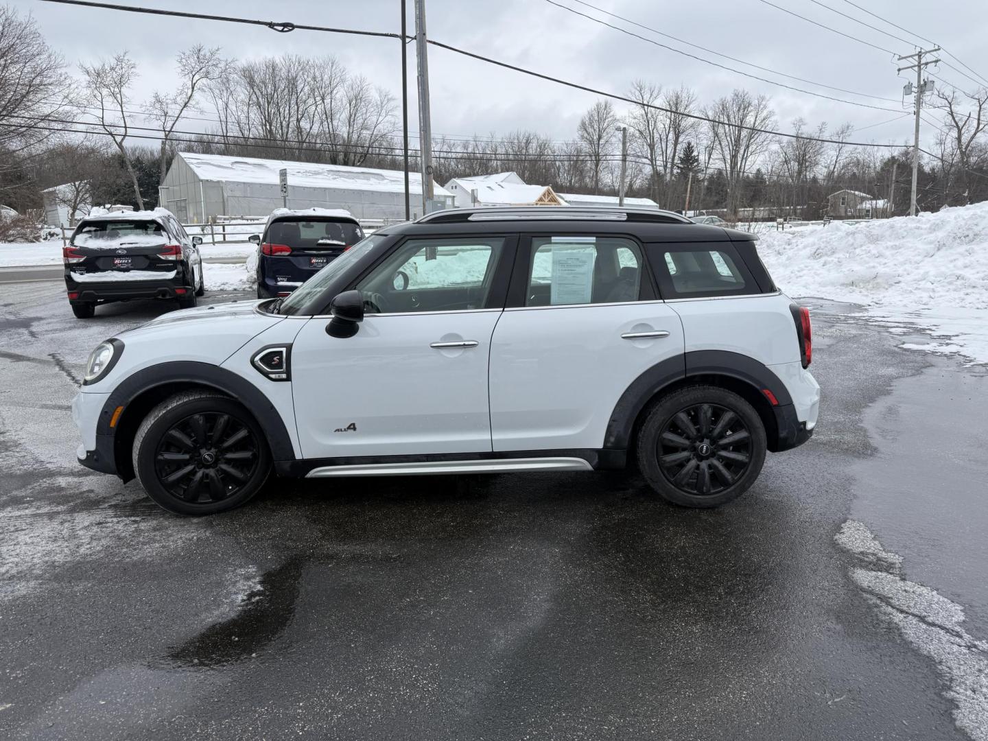 2018 White /Black Mini Countryman S ALL4 (WMZYT5C38J3) with an 2.0L I4 DOHC 16V TURBO engine, 6 Speed Manual transmission, located at 11115 Chardon Rd. , Chardon, OH, 44024, (440) 214-9705, 41.580246, -81.241943 - 2018 Mini Cooper S Countryman All4 – Turbocharged Thrills, Premium Features, and All-Weather Fun Experience driving excitement and standout style with this 2018 Mini Cooper S Countryman All4. Powered by a spirited 2.0L turbocharged I4 engine paired with an engaging 6-speed manual transmission, - Photo#28