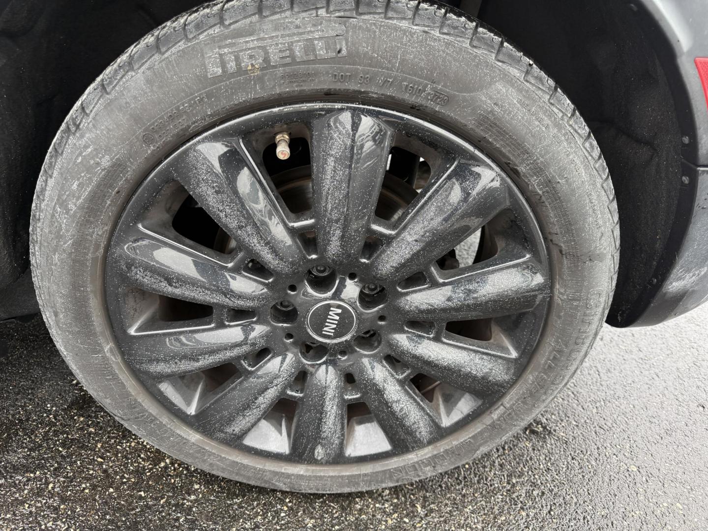 2018 White /Black Mini Countryman S ALL4 (WMZYT5C38J3) with an 2.0L I4 DOHC 16V TURBO engine, 6 Speed Manual transmission, located at 11115 Chardon Rd. , Chardon, OH, 44024, (440) 214-9705, 41.580246, -81.241943 - 2018 Mini Cooper S Countryman All4 – Turbocharged Thrills, Premium Features, and All-Weather Fun Experience driving excitement and standout style with this 2018 Mini Cooper S Countryman All4. Powered by a spirited 2.0L turbocharged I4 engine paired with an engaging 6-speed manual transmission, - Photo#27