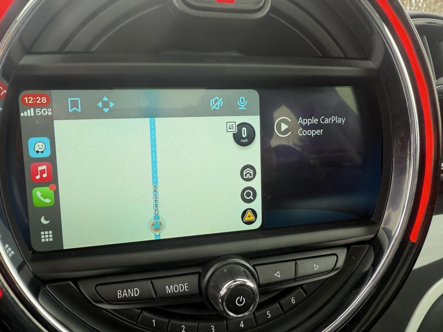 2018 White /Black Mini Countryman S ALL4 (WMZYT5C38J3) with an 2.0L I4 DOHC 16V TURBO engine, 6 Speed Manual transmission, located at 11115 Chardon Rd. , Chardon, OH, 44024, (440) 214-9705, 41.580246, -81.241943 - 2018 Mini Cooper S Countryman All4 – Turbocharged Thrills, Premium Features, and All-Weather Fun Experience driving excitement and standout style with this 2018 Mini Cooper S Countryman All4. Powered by a spirited 2.0L turbocharged I4 engine paired with an engaging 6-speed manual transmission, - Photo#13