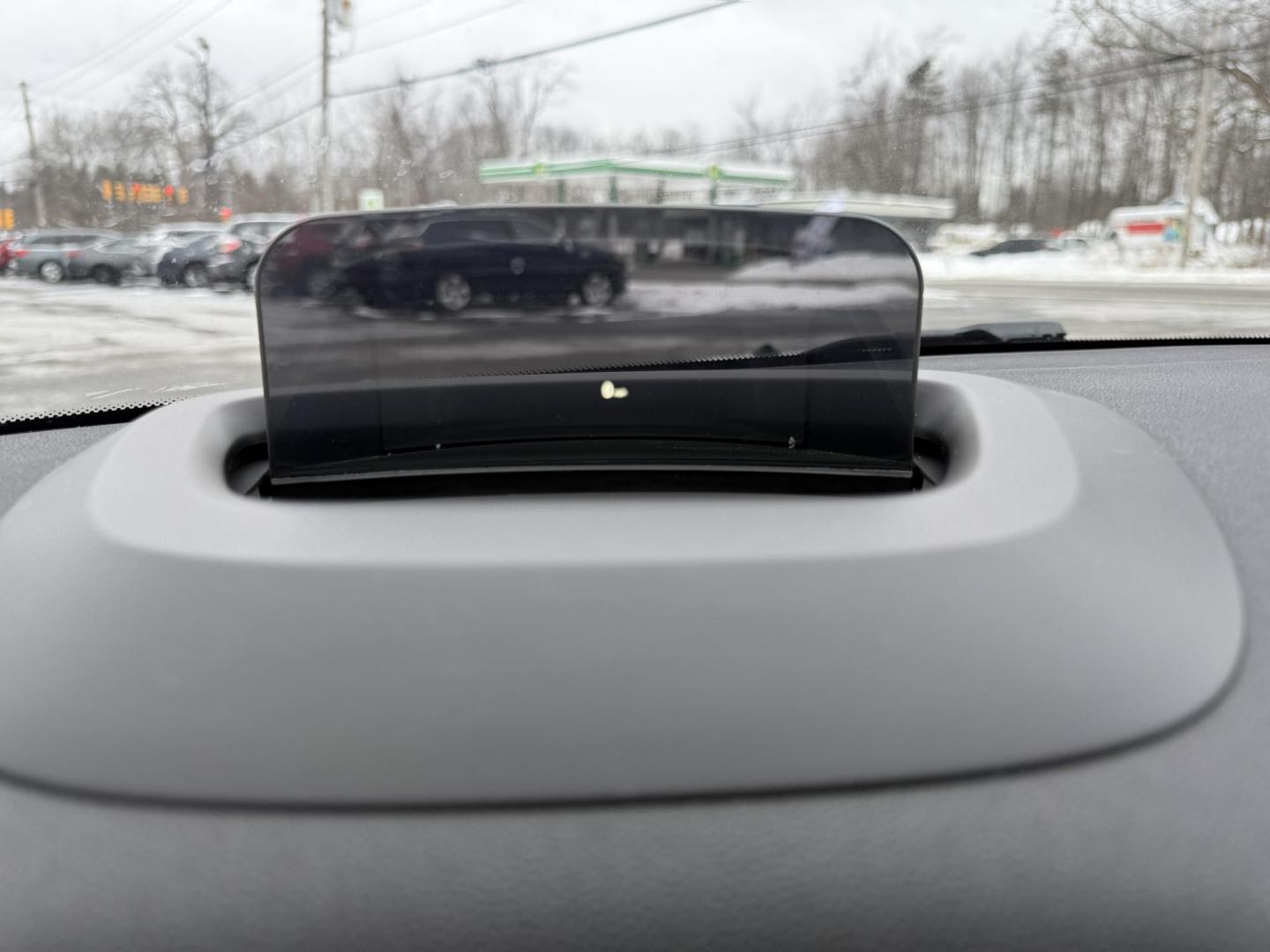 2018 White /Black Mini Countryman S ALL4 (WMZYT5C38J3) with an 2.0L I4 DOHC 16V TURBO engine, 6 Speed Manual transmission, located at 11115 Chardon Rd. , Chardon, OH, 44024, (440) 214-9705, 41.580246, -81.241943 - 2018 Mini Cooper S Countryman All4 – Turbocharged Thrills, Premium Features, and All-Weather Fun Experience driving excitement and standout style with this 2018 Mini Cooper S Countryman All4. Powered by a spirited 2.0L turbocharged I4 engine paired with an engaging 6-speed manual transmission, - Photo#15