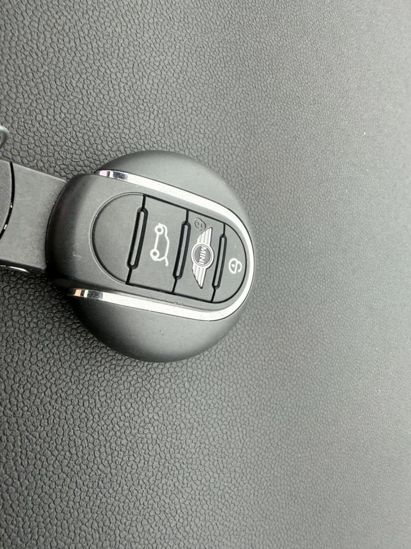 2018 White /Black Mini Countryman S ALL4 (WMZYT5C38J3) with an 2.0L I4 DOHC 16V TURBO engine, 6 Speed Manual transmission, located at 11115 Chardon Rd. , Chardon, OH, 44024, (440) 214-9705, 41.580246, -81.241943 - 2018 Mini Cooper S Countryman All4 – Turbocharged Thrills, Premium Features, and All-Weather Fun Experience driving excitement and standout style with this 2018 Mini Cooper S Countryman All4. Powered by a spirited 2.0L turbocharged I4 engine paired with an engaging 6-speed manual transmission, - Photo#49