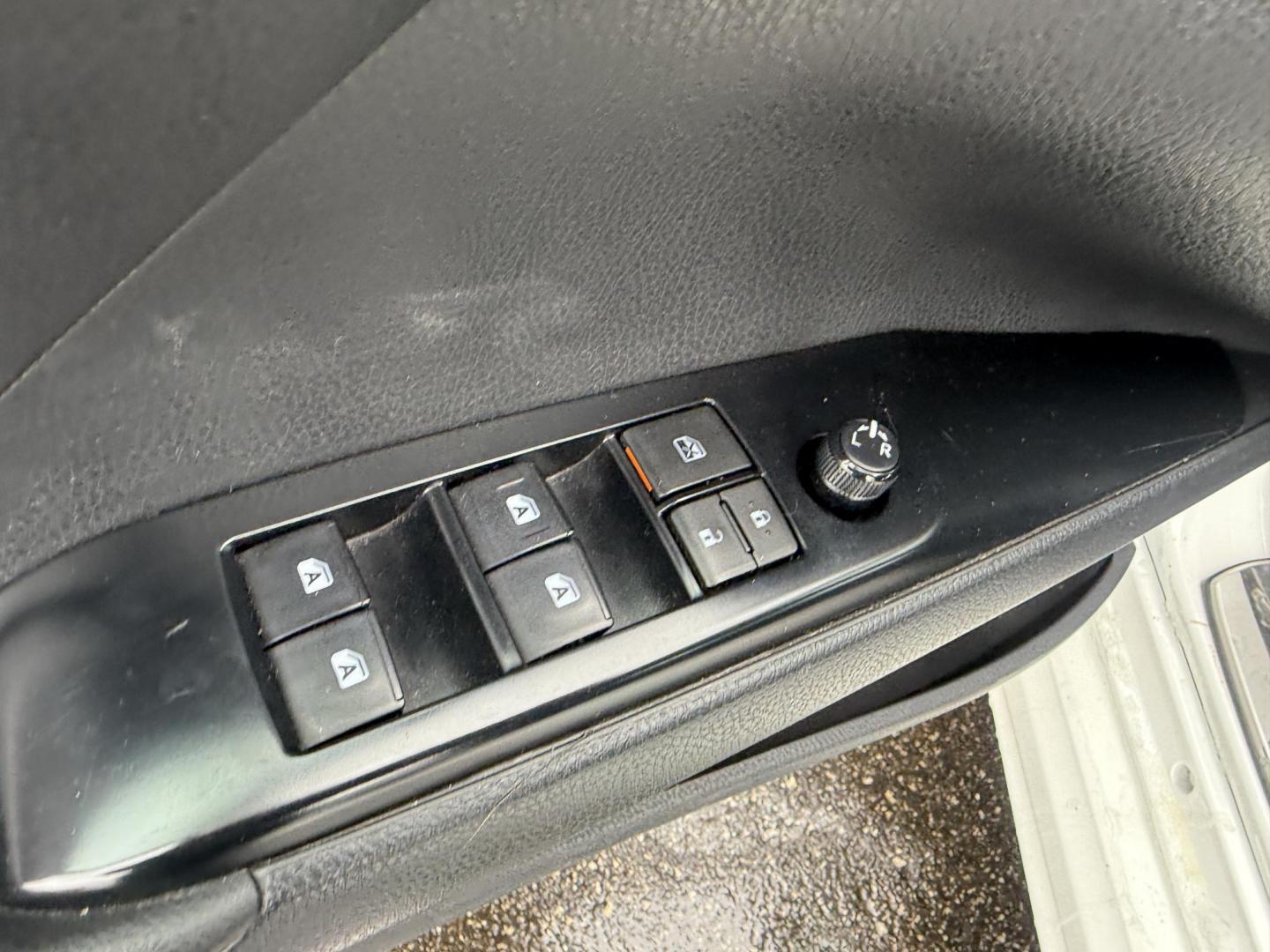 2018 White /Black Toyota Camry SE (4T1B11HK4JU) with an 2.5L I4 DOHC 16V engine, Automatic transmission, located at 11115 Chardon Rd. , Chardon, OH, 44024, (440) 214-9705, 41.580246, -81.241943 - 2018 Toyota Camry SE – Sporty Style, Impressive Efficiency, and Advanced Safety Elevate your daily drive with this 2018 Toyota Camry SE, where dynamic performance meets exceptional efficiency. Powered by a responsive 2.5L I4 engine and an 8-speed automatic transmission, this Camry delivers an i - Photo#27