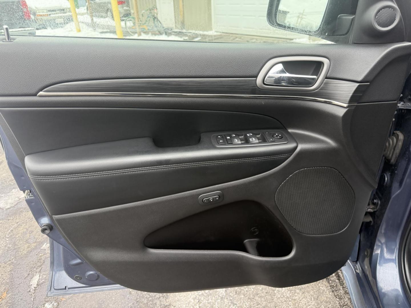 2020 Blue /Black Jeep Grand Cherokee Limited X 4WD (1C4RJFBGXLC) with an 3.6L V6 DOHC 24V engine, Automatic transmission, located at 547 E. Main St., Orwell, OH, 44076, (440) 437-5893, 41.535435, -80.847855 - 2020 Jeep Grand Cherokee Limited X – Premium Luxury, Advanced Safety, and All-Weather Capability Experience the perfect blend of power, comfort, and technology in this 2020 Jeep Grand Cherokee Limited X. Equipped with the legendary 3.6L Pentastar V6 engine and an efficient 8-speed automatic tra - Photo#21