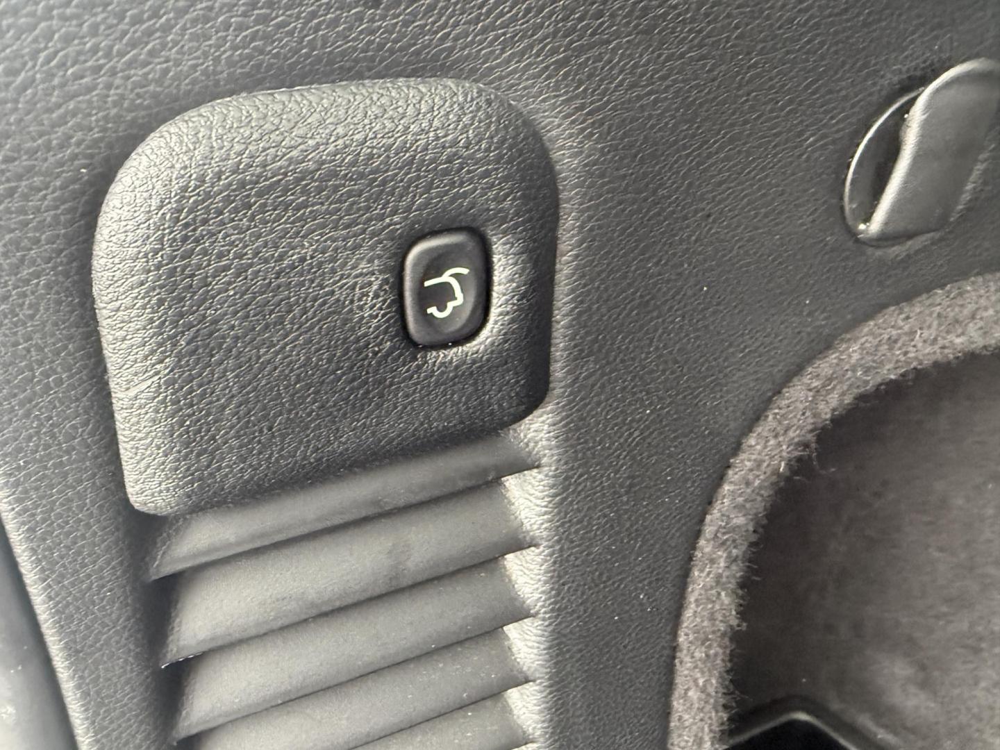 2020 Blue /Black Jeep Grand Cherokee Limited X 4WD (1C4RJFBGXLC) with an 3.6L V6 DOHC 24V engine, Automatic transmission, located at 547 E. Main St., Orwell, OH, 44076, (440) 437-5893, 41.535435, -80.847855 - 2020 Jeep Grand Cherokee Limited X – Premium Luxury, Advanced Safety, and All-Weather Capability Experience the perfect blend of power, comfort, and technology in this 2020 Jeep Grand Cherokee Limited X. Equipped with the legendary 3.6L Pentastar V6 engine and an efficient 8-speed automatic tra - Photo#43