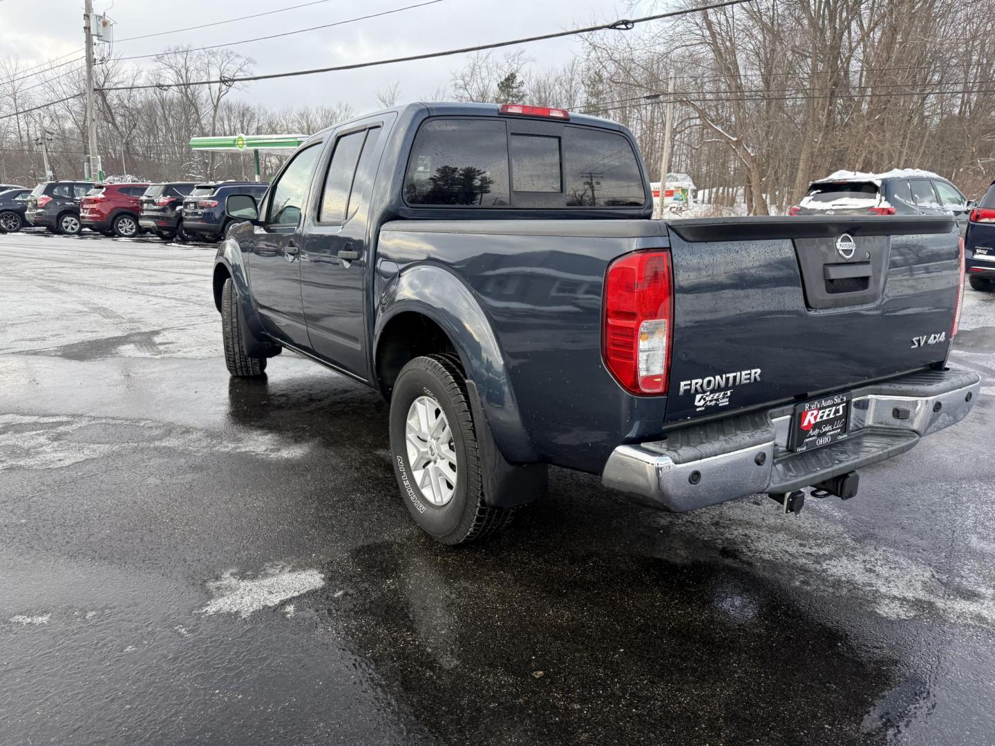 2015 Blue /Gray Nissan Frontier SV Crew Cab 5AT 4WD (1N6AD0EV1FN) with an 4.0L V6 DOHC 24V engine, Automatic transmission, located at 11115 Chardon Rd. , Chardon, OH, 44024, (440) 214-9705, 41.580246, -81.241943 - One Owner ---- 2015 Nissan Frontier SV Crew Cab 4WD – Rugged Durability, Smart Features, and Trusted Capability Tackle every job and adventure with confidence in this 2015 Nissan Frontier SV Crew Cab 4WD. Powered by a robust 4.0L V6 engine and a smooth 5-speed automatic transmission, this truck - Photo#20