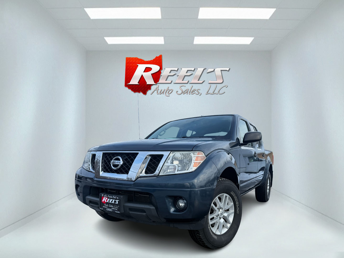 photo of 2015 Nissan Frontier SV Crew Cab 5AT 4WD