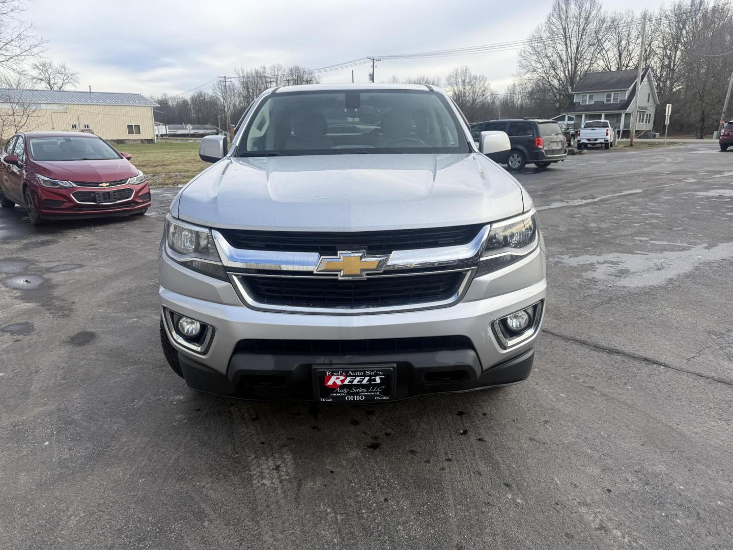 2015 Silver /Gray Chevrolet Colorado LT Crew Cab 4WD Short Box (1GCGTBE31F1) with an 3.6L V6 DOHC 24V GAS engine, Automatic transmission, located at 547 E. Main St., Orwell, OH, 44076, (440) 437-5893, 41.535435, -80.847855 - 2015 Chevrolet Colorado LT Crew Cab 4WD – Powerful Capability, Modern Comfort, and Impressive Efficiency Take on any challenge with confidence in this 2015 Chevrolet Colorado LT Crew Cab 4WD. Equipped with a robust 3.6L V6 engine and a smooth 6-speed automatic transmission, this Colorado delive - Photo#1