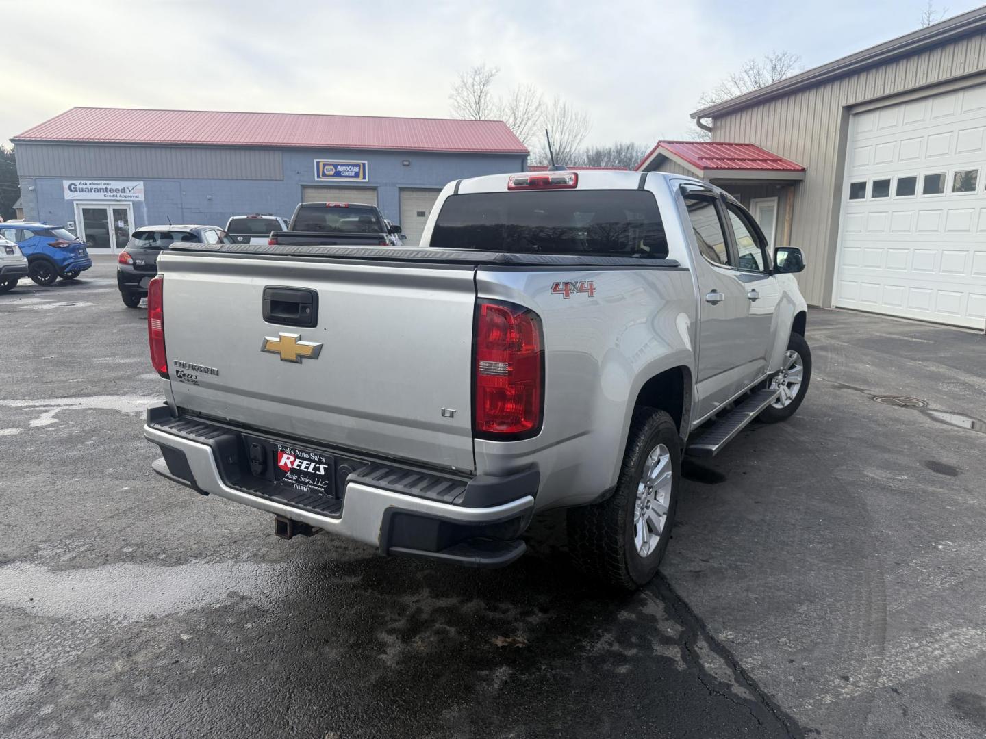 2015 Silver /Gray Chevrolet Colorado LT Crew Cab 4WD Short Box (1GCGTBE31F1) with an 3.6L V6 DOHC 24V GAS engine, Automatic transmission, located at 547 E. Main St., Orwell, OH, 44076, (440) 437-5893, 41.535435, -80.847855 - 2015 Chevrolet Colorado LT Crew Cab 4WD – Powerful Capability, Modern Comfort, and Impressive Efficiency Take on any challenge with confidence in this 2015 Chevrolet Colorado LT Crew Cab 4WD. Equipped with a robust 3.6L V6 engine and a smooth 6-speed automatic transmission, this Colorado delive - Photo#19