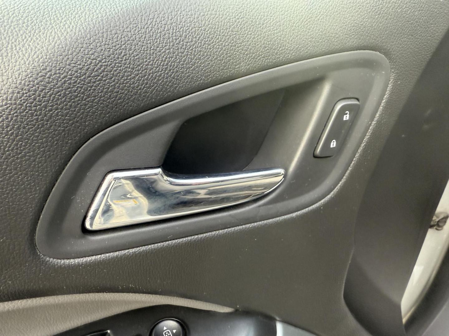 2015 Silver /Gray Chevrolet Colorado LT Crew Cab 4WD Short Box (1GCGTBE31F1) with an 3.6L V6 DOHC 24V GAS engine, Automatic transmission, located at 547 E. Main St., Orwell, OH, 44076, (440) 437-5893, 41.535435, -80.847855 - 2015 Chevrolet Colorado LT Crew Cab 4WD – Powerful Capability, Modern Comfort, and Impressive Efficiency Take on any challenge with confidence in this 2015 Chevrolet Colorado LT Crew Cab 4WD. Equipped with a robust 3.6L V6 engine and a smooth 6-speed automatic transmission, this Colorado delive - Photo#29