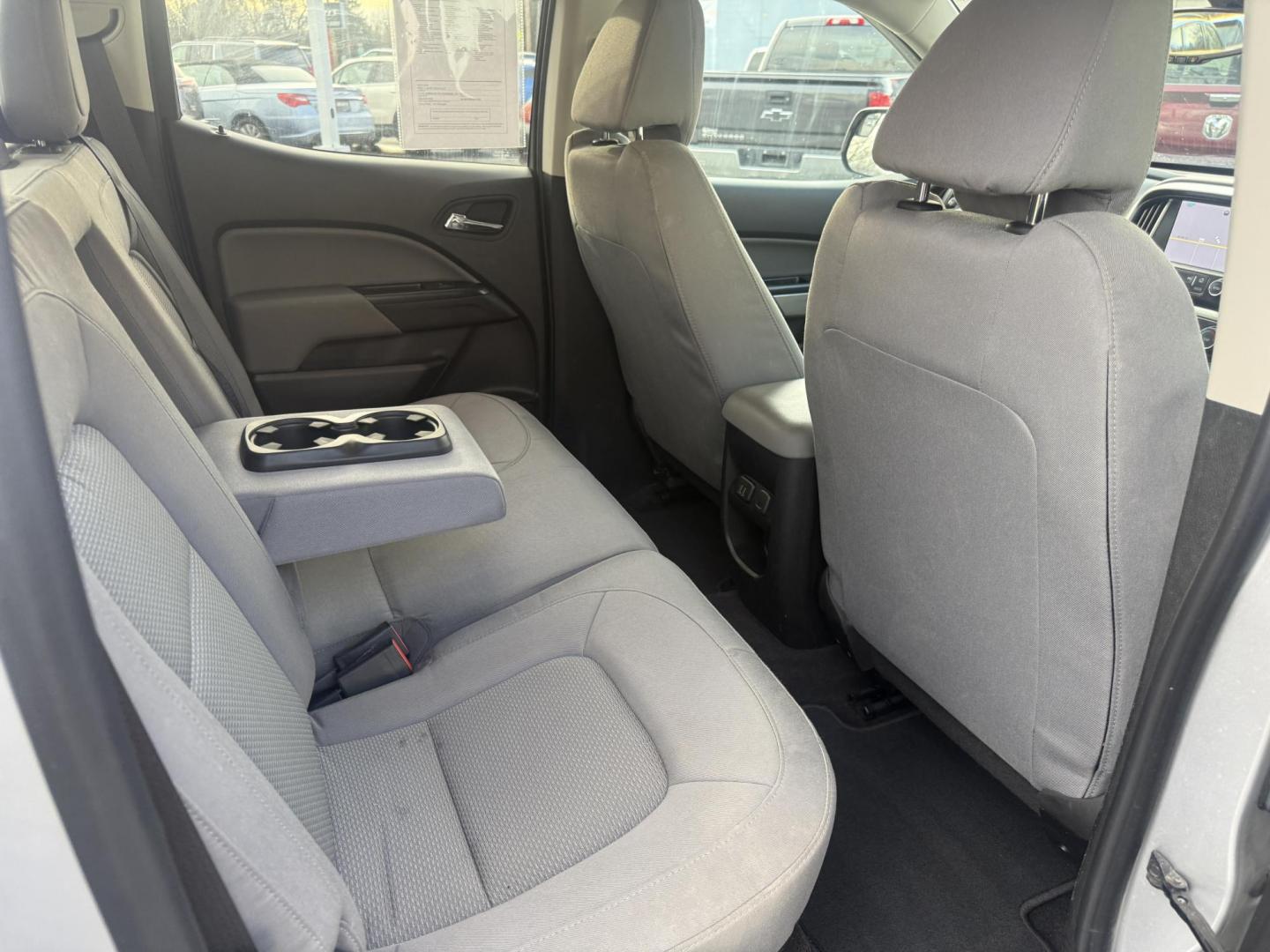 2015 Silver /Gray Chevrolet Colorado LT Crew Cab 4WD Short Box (1GCGTBE31F1) with an 3.6L V6 DOHC 24V GAS engine, Automatic transmission, located at 547 E. Main St., Orwell, OH, 44076, (440) 437-5893, 41.535435, -80.847855 - 2015 Chevrolet Colorado LT Crew Cab 4WD – Powerful Capability, Modern Comfort, and Impressive Efficiency Take on any challenge with confidence in this 2015 Chevrolet Colorado LT Crew Cab 4WD. Equipped with a robust 3.6L V6 engine and a smooth 6-speed automatic transmission, this Colorado delive - Photo#40