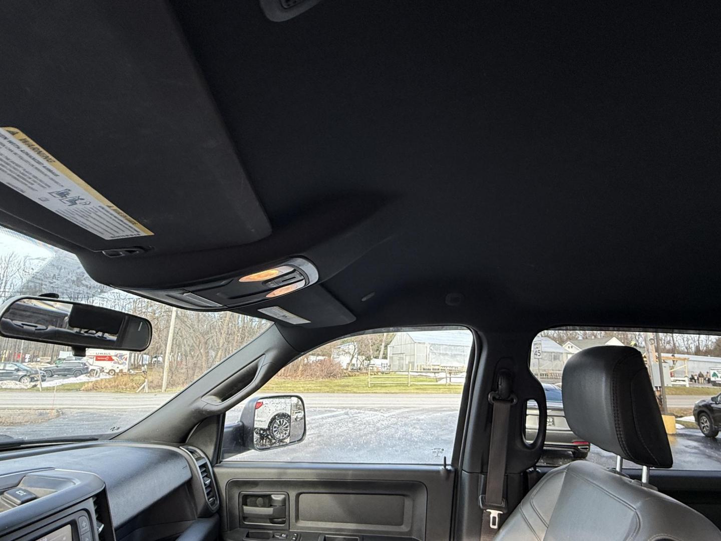 2022 White /Black RAM 2500 Tradesman Crew Cab SWB 4WD (3C6UR5CJ5NG) with an 6.4L V8 engine, Automatic transmission, located at 11115 Chardon Rd. , Chardon, OH, 44024, (440) 214-9705, 41.580246, -81.241943 - One Owner ---- 2022 Ram 2500 Tradesman Crew Cab 4WD – Heavy-Duty Power, Work-Ready Features, and Unmatched Capability Get the job done right with this 2022 Ram 2500 Tradesman Crew Cab 4WD. Under the hood, the mighty 6.4L HEMI V8 engine pairs with a smooth 8-speed automatic transmission and 3.73 - Photo#23