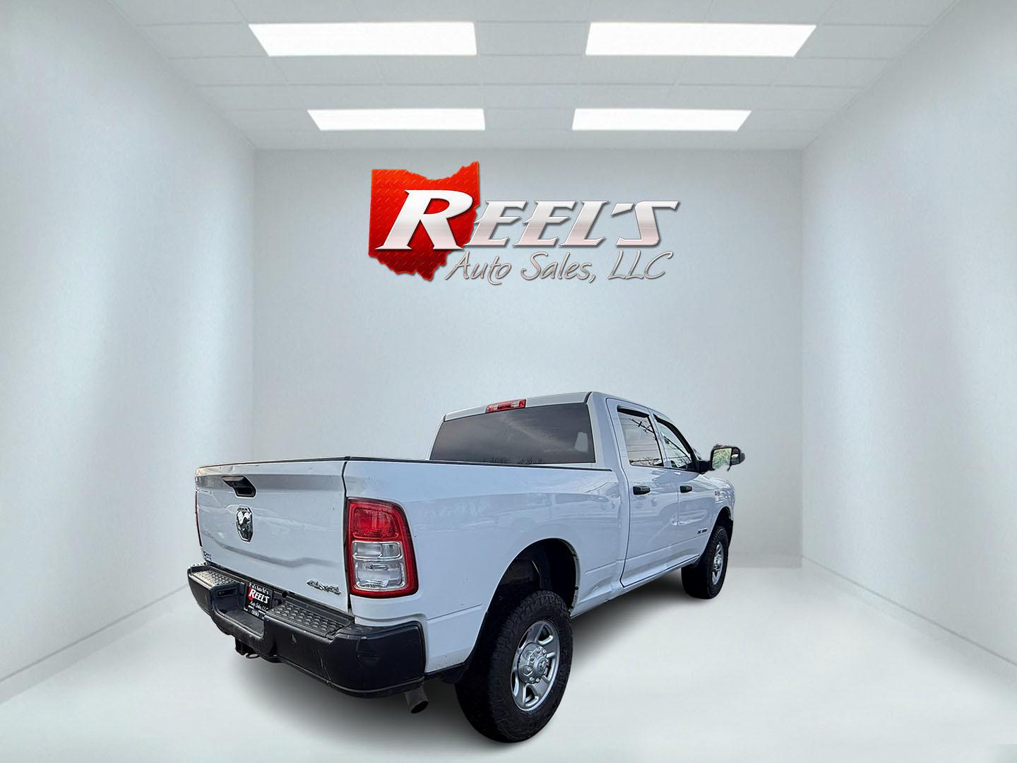 2022 White /Black RAM 2500 Tradesman Crew Cab SWB 4WD (3C6UR5CJ5NG) with an 6.4L V8 engine, Automatic transmission, located at 547 E. Main St., Orwell, OH, 44076, (440) 437-5893, 41.535435, -80.847855 - Photo#15