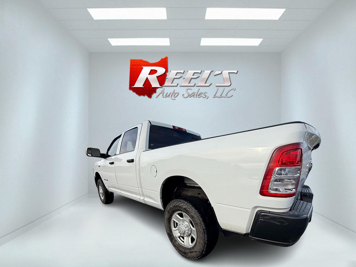 2022 White /Black RAM 2500 Tradesman Crew Cab SWB 4WD (3C6UR5CJ5NG) with an 6.4L V8 engine, Automatic transmission, located at 547 E. Main St., Orwell, OH, 44076, (440) 437-5893, 41.535435, -80.847855 - Photo#20