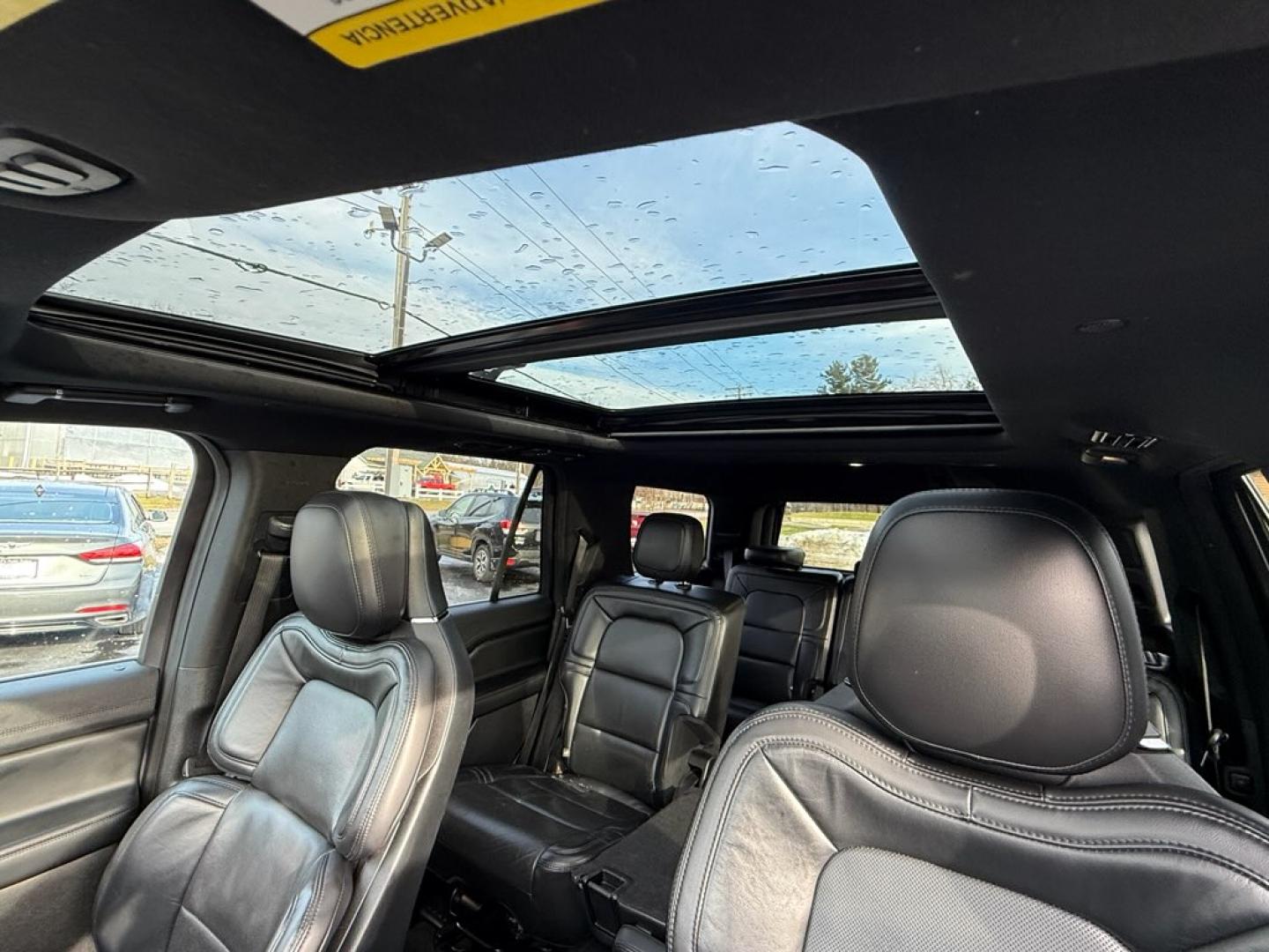 2020 White /Black Lincoln Navigator Reserve 4WD (5LMJJ2LT6LE) with an 3.5L V6 DOHC 24V TWIN TURBO engine, Automatic transmission, located at 11115 Chardon Rd. , Chardon, OH, 44024, (440) 214-9705, 41.580246, -81.241943 - 2020 Lincoln Navigator Reserve 4WD – Unrivaled Luxury, Twin-Turbo Power, and Advanced Technology Experience the ultimate in luxury and capability with this 2020 Lincoln Navigator Reserve 4WD. Beneath the hood, a 3.5L Twin Turbo High Output EcoBoost V6 engine delivers an exhilarating 450 horsepo - Photo#22