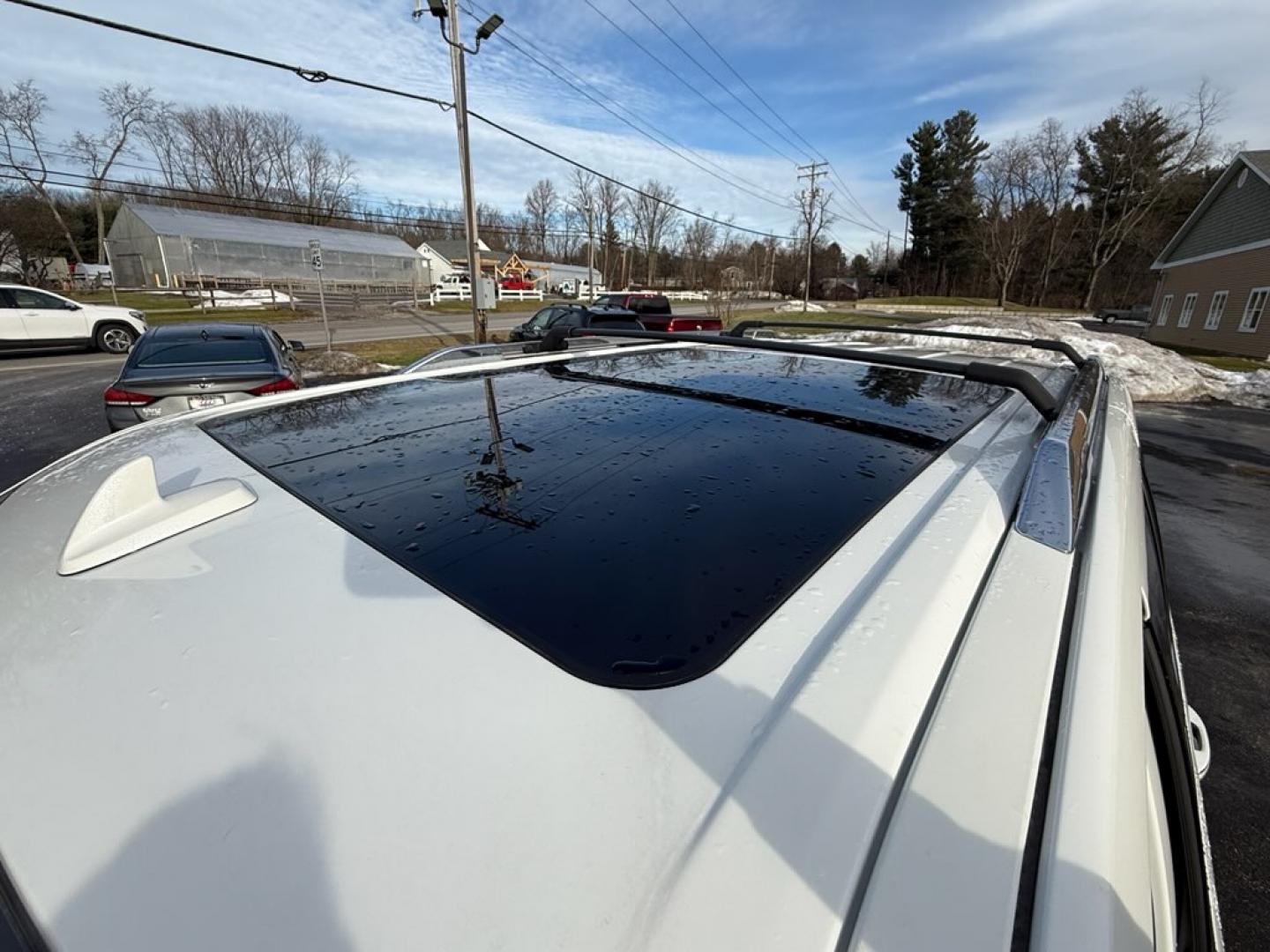 2020 White /Black Lincoln Navigator Reserve 4WD (5LMJJ2LT6LE) with an 3.5L V6 DOHC 24V TWIN TURBO engine, Automatic transmission, located at 11115 Chardon Rd. , Chardon, OH, 44024, (440) 214-9705, 41.580246, -81.241943 - 2020 Lincoln Navigator Reserve 4WD – Unrivaled Luxury, Twin-Turbo Power, and Advanced Technology Experience the ultimate in luxury and capability with this 2020 Lincoln Navigator Reserve 4WD. Beneath the hood, a 3.5L Twin Turbo High Output EcoBoost V6 engine delivers an exhilarating 450 horsepo - Photo#37