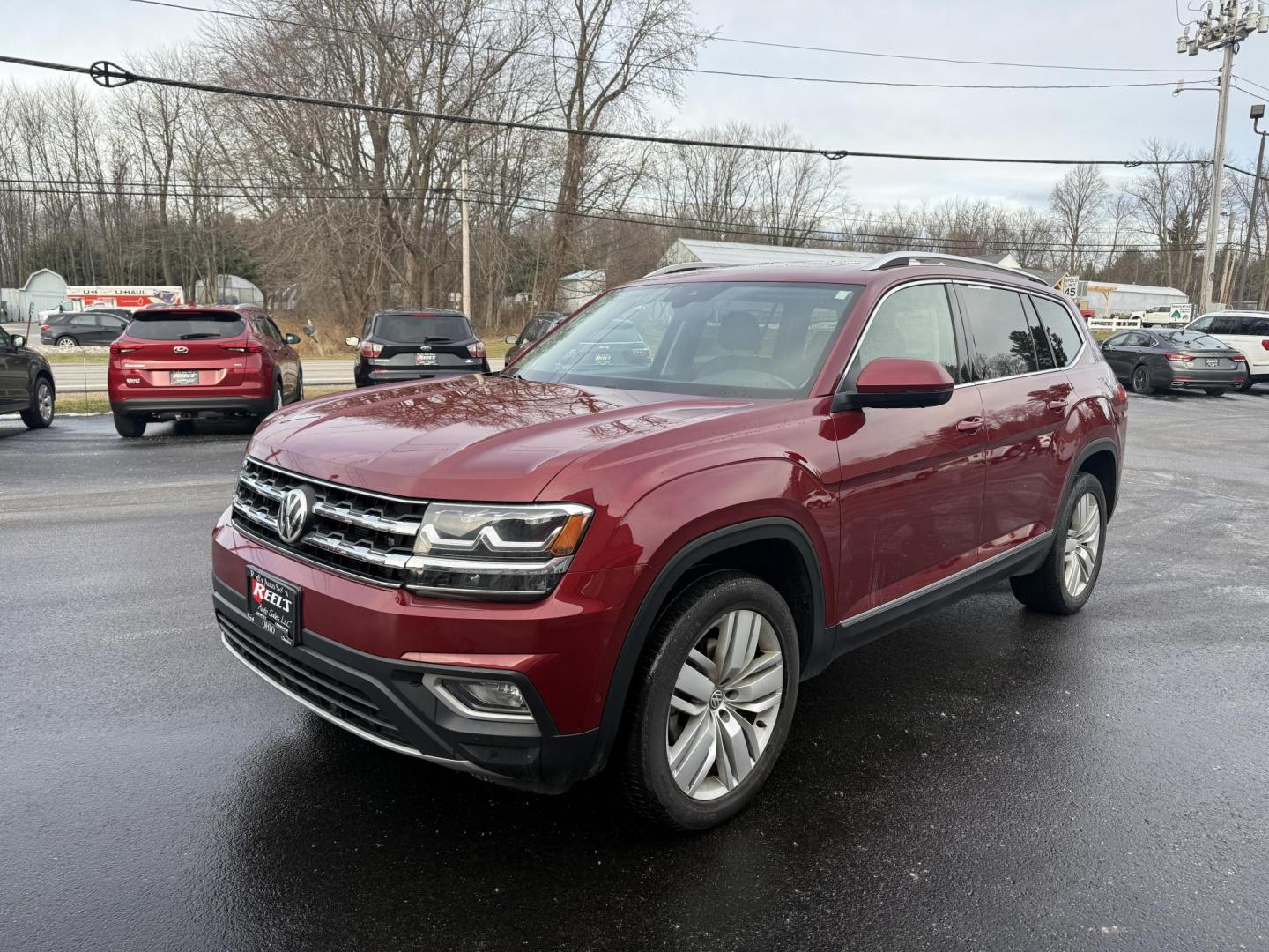 2018 Red /Black Volkswagen Atlas V6 SEL Premium AWD (1V2NR2CA7JC) with an 3.6L V6 DOHC 24V engine, Automatic transmission, located at 11115 Chardon Rd. , Chardon, OH, 44024, (440) 214-9705, 41.580246, -81.241943 - One Owner ---- 2018 Volkswagen Atlas SEL Premium AWD – Refined Luxury, Advanced Safety, and Family-Friendly Versatility Discover the perfect blend of comfort, capability, and technology with this 2018 Volkswagen Atlas SEL Premium AWD. Driven by a powerful 3.6L V6 engine and a smooth 8-speed aut - Photo#0